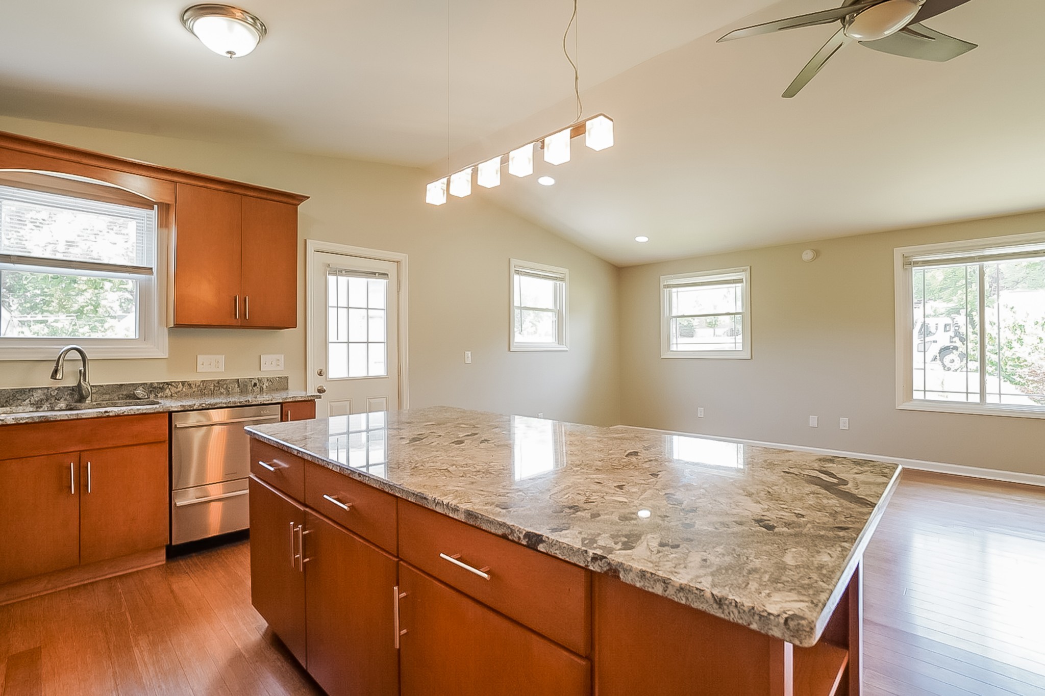 6416 Premier Dr Property Photo 6