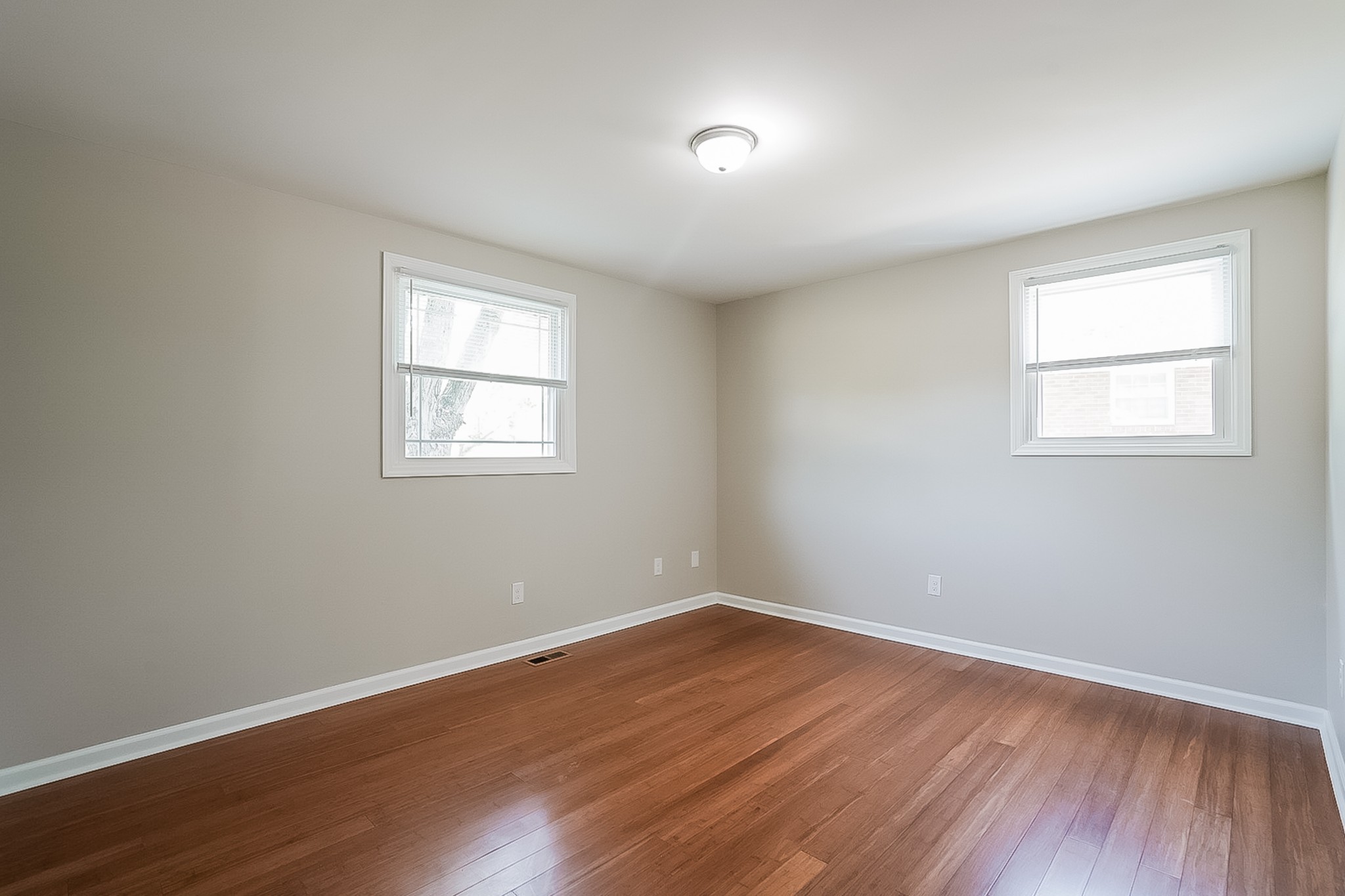 6416 Premier Dr Property Photo 10