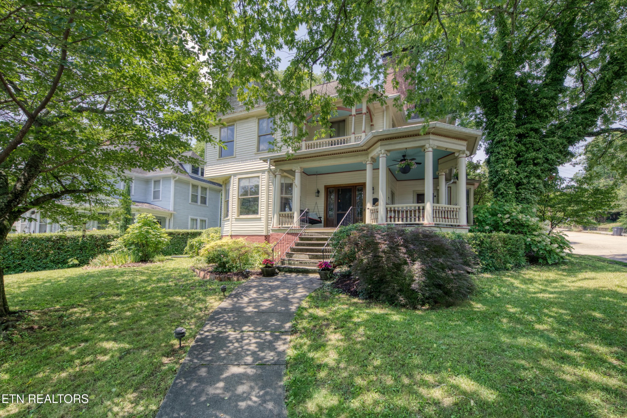 1329 Armstrong Avenue Property Photo 1