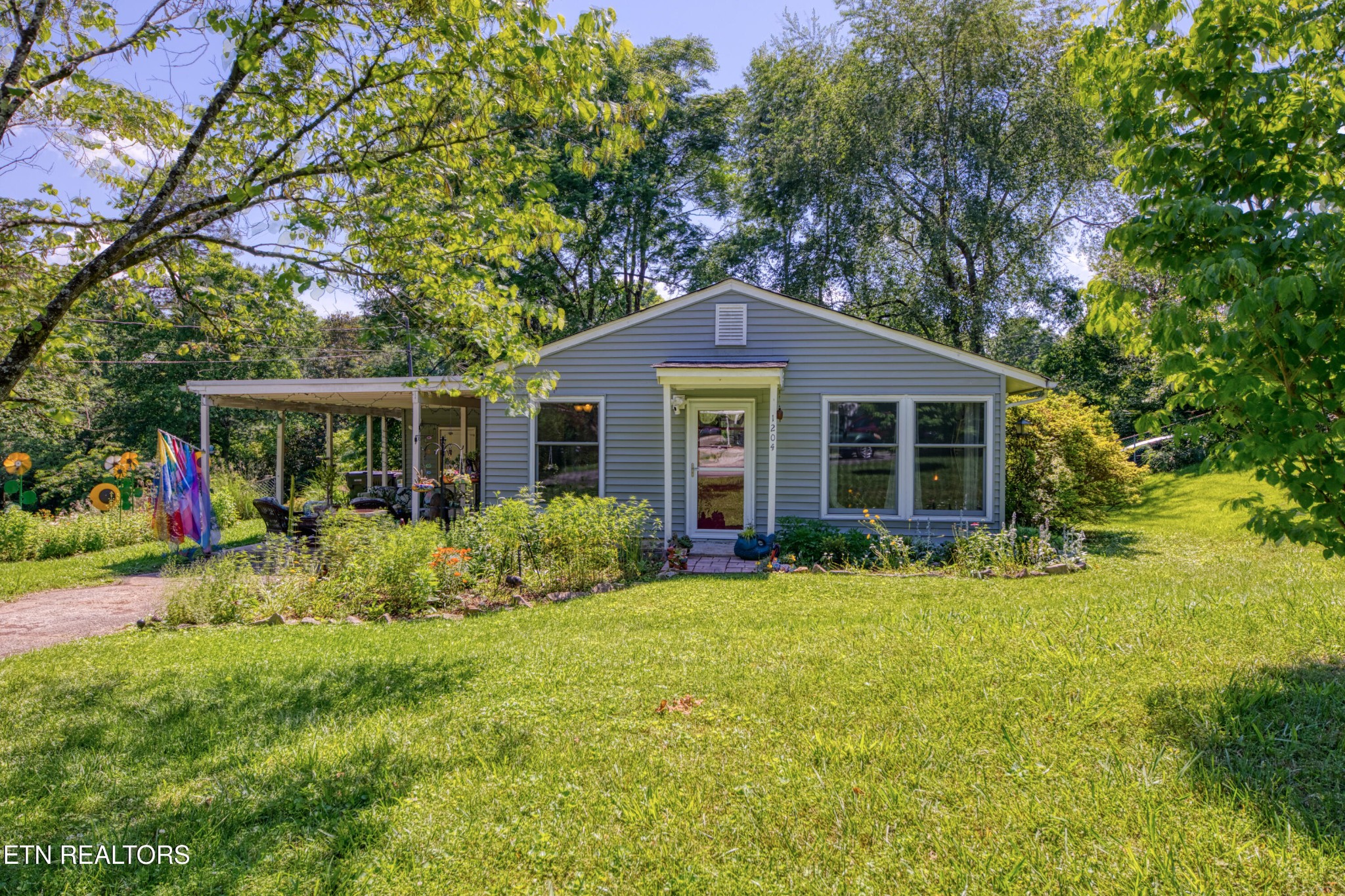 1204 Columbine Circle Property Photo 1