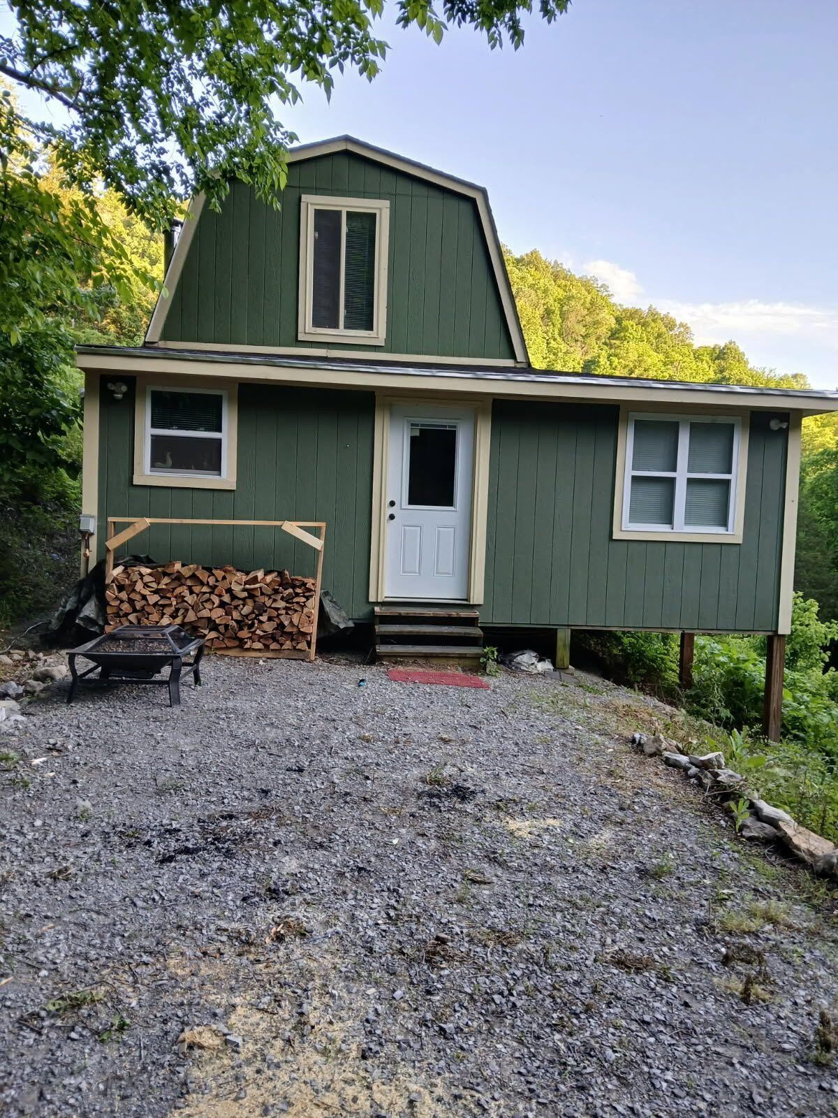 1064 Cathcart Road Property Photo 1