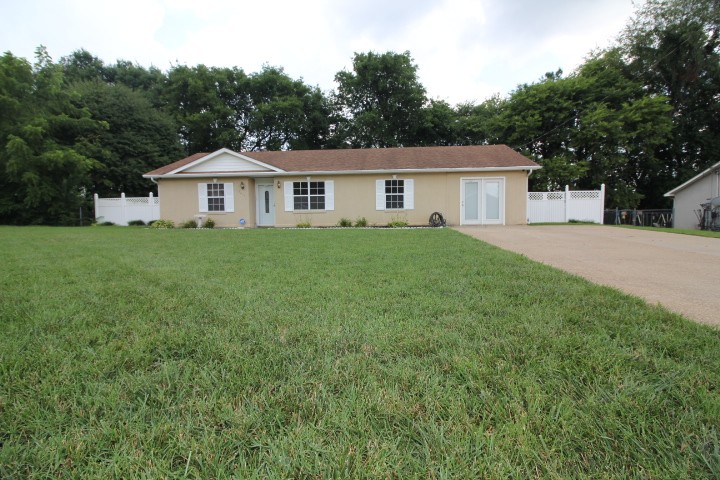 1211 Patton Pl Property Photo 1