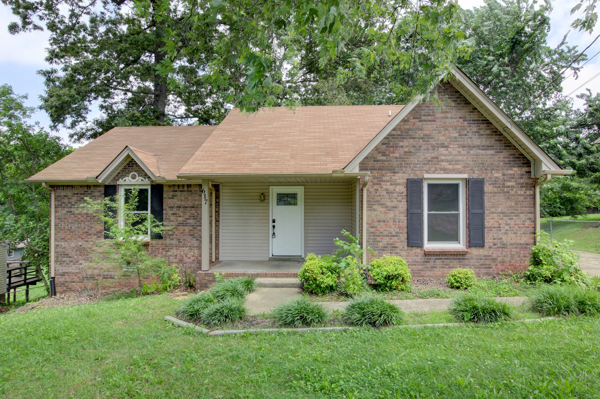 617 Ranch Hill Dr Property Photo 1