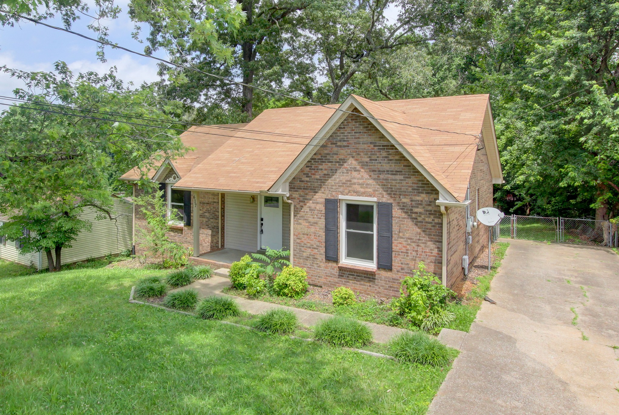 617 Ranch Hill Dr Property Photo 2