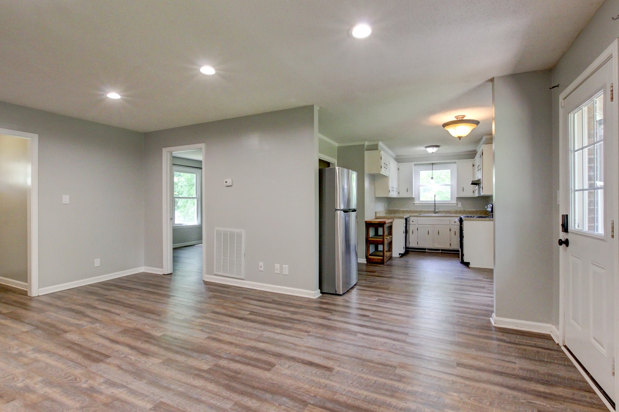 617 Ranch Hill Dr Property Photo 8