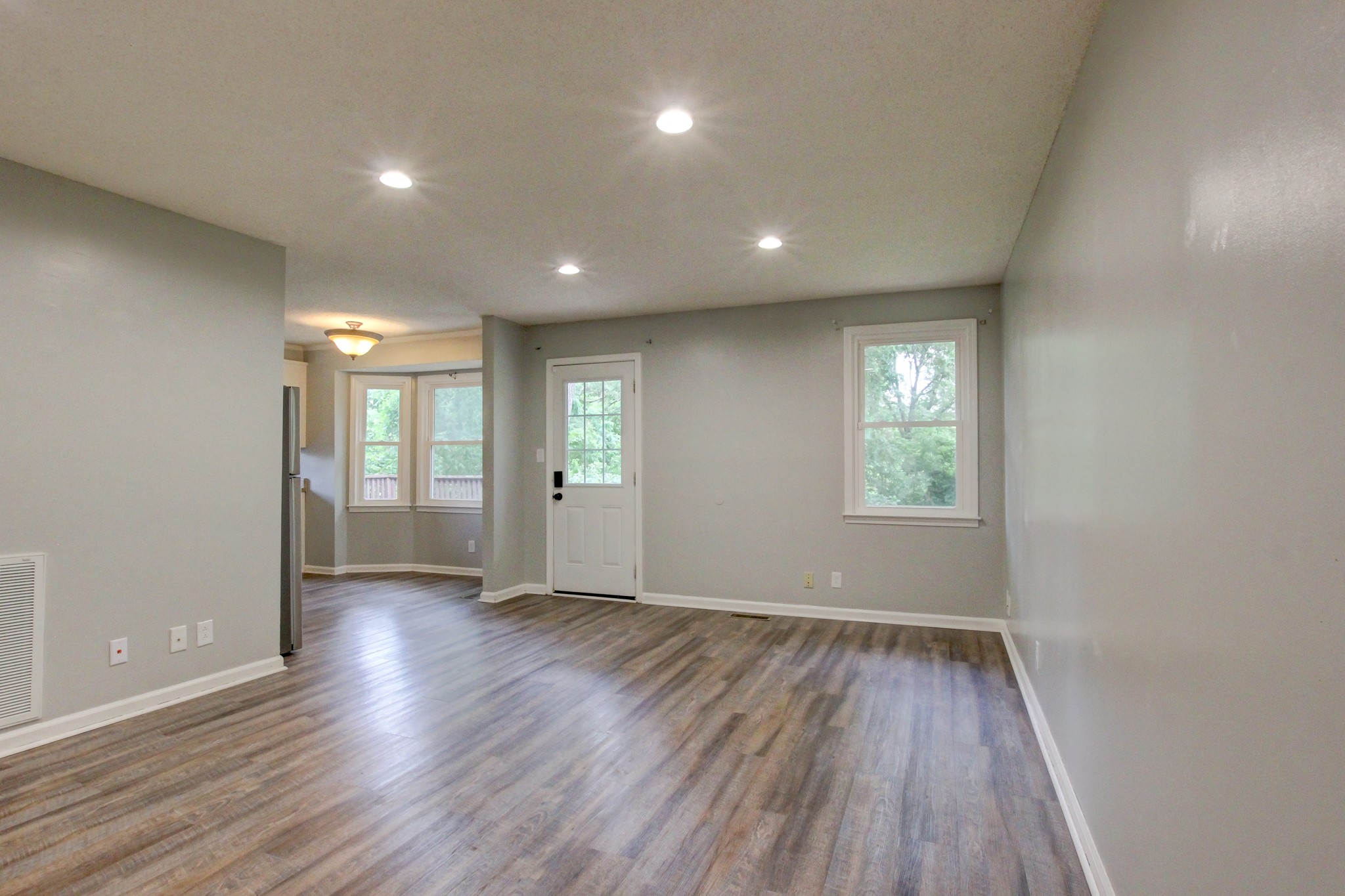 617 Ranch Hill Dr Property Photo 10