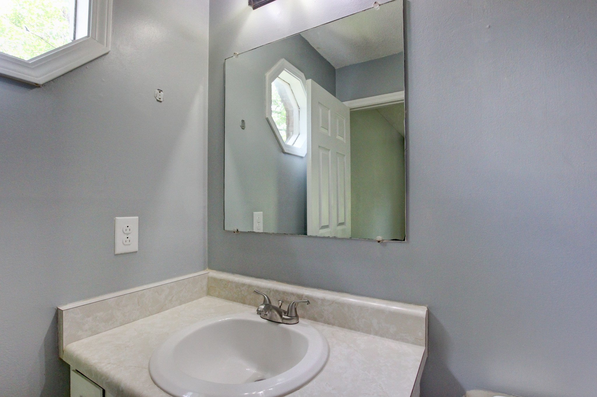 617 Ranch Hill Dr Property Photo 32
