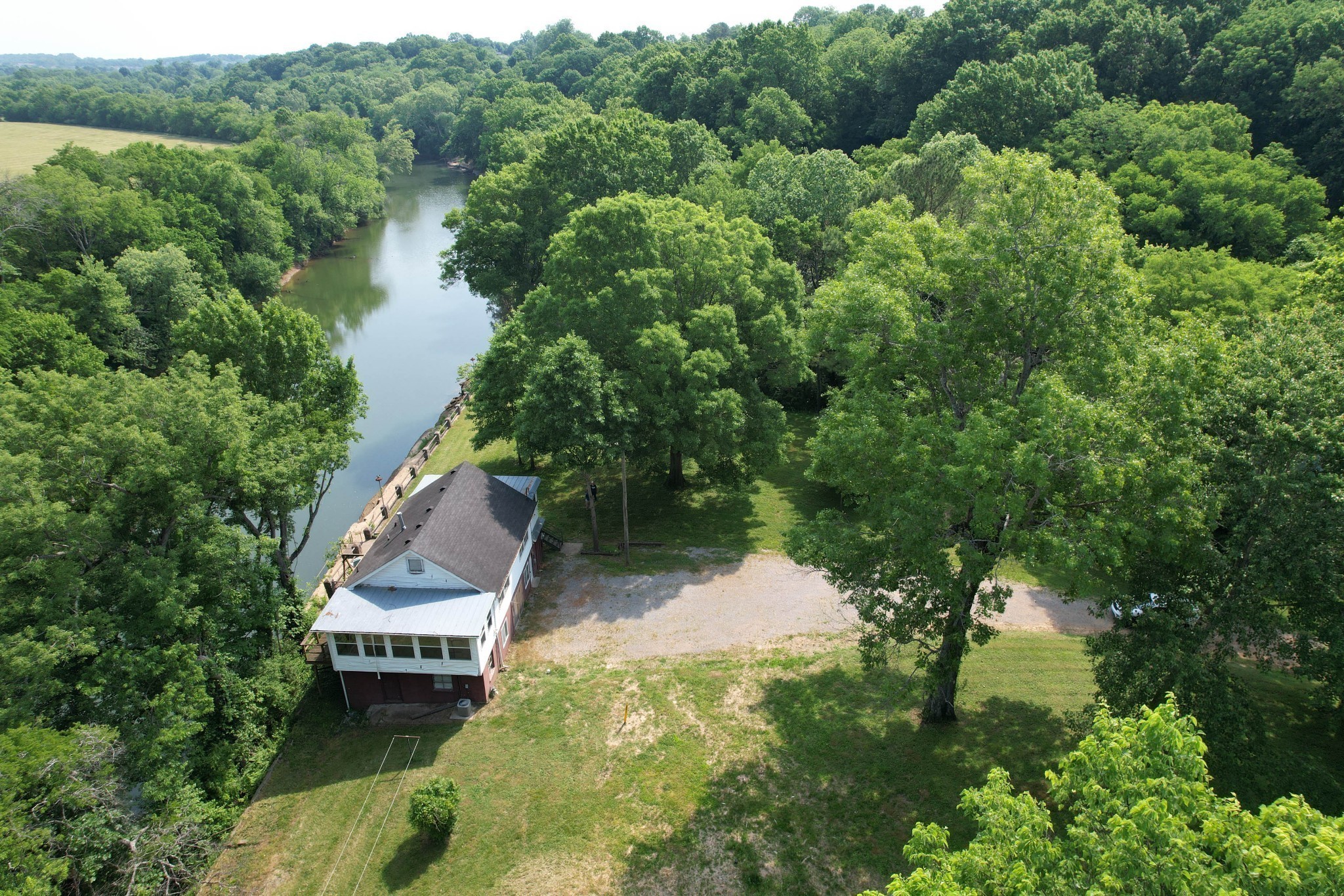 414 Munn Rd Property Photo 1