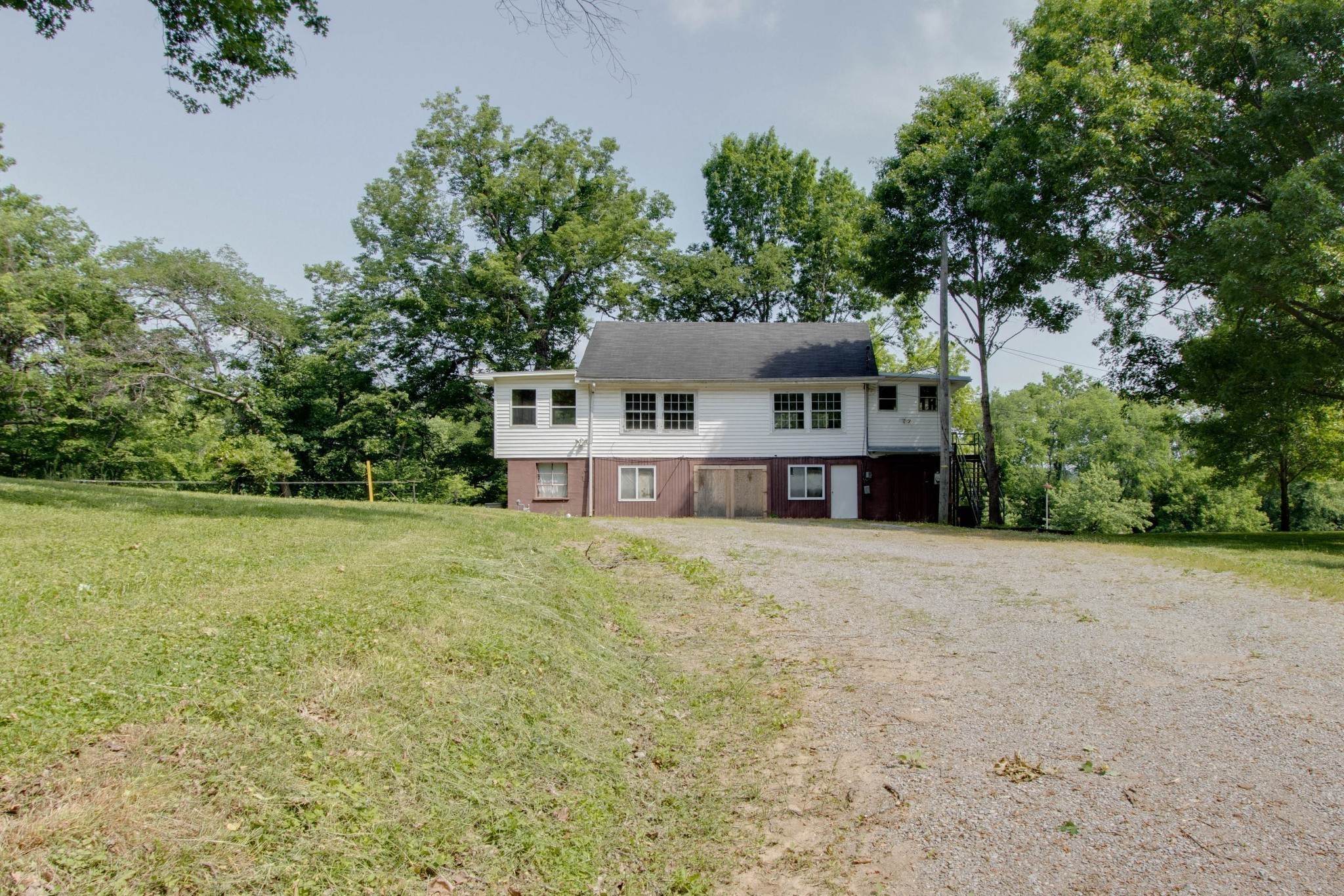 414 Munn Rd Property Photo 15