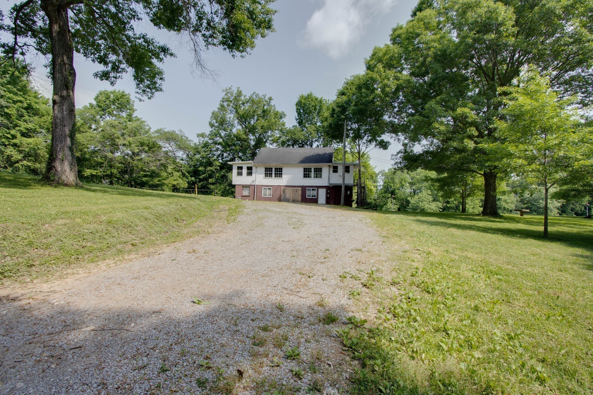 414 Munn Rd Property Photo 16