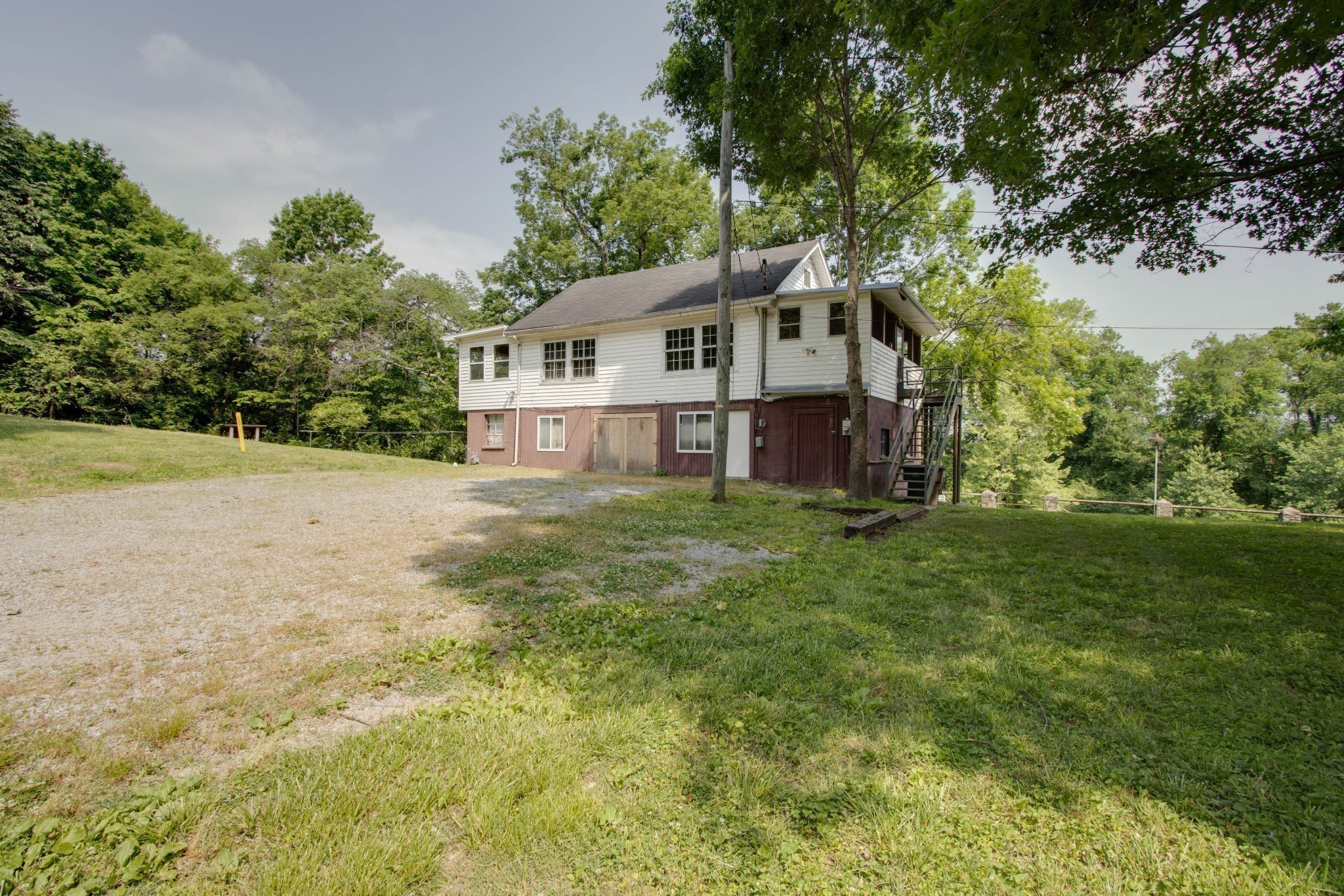 414 Munn Rd Property Photo 18