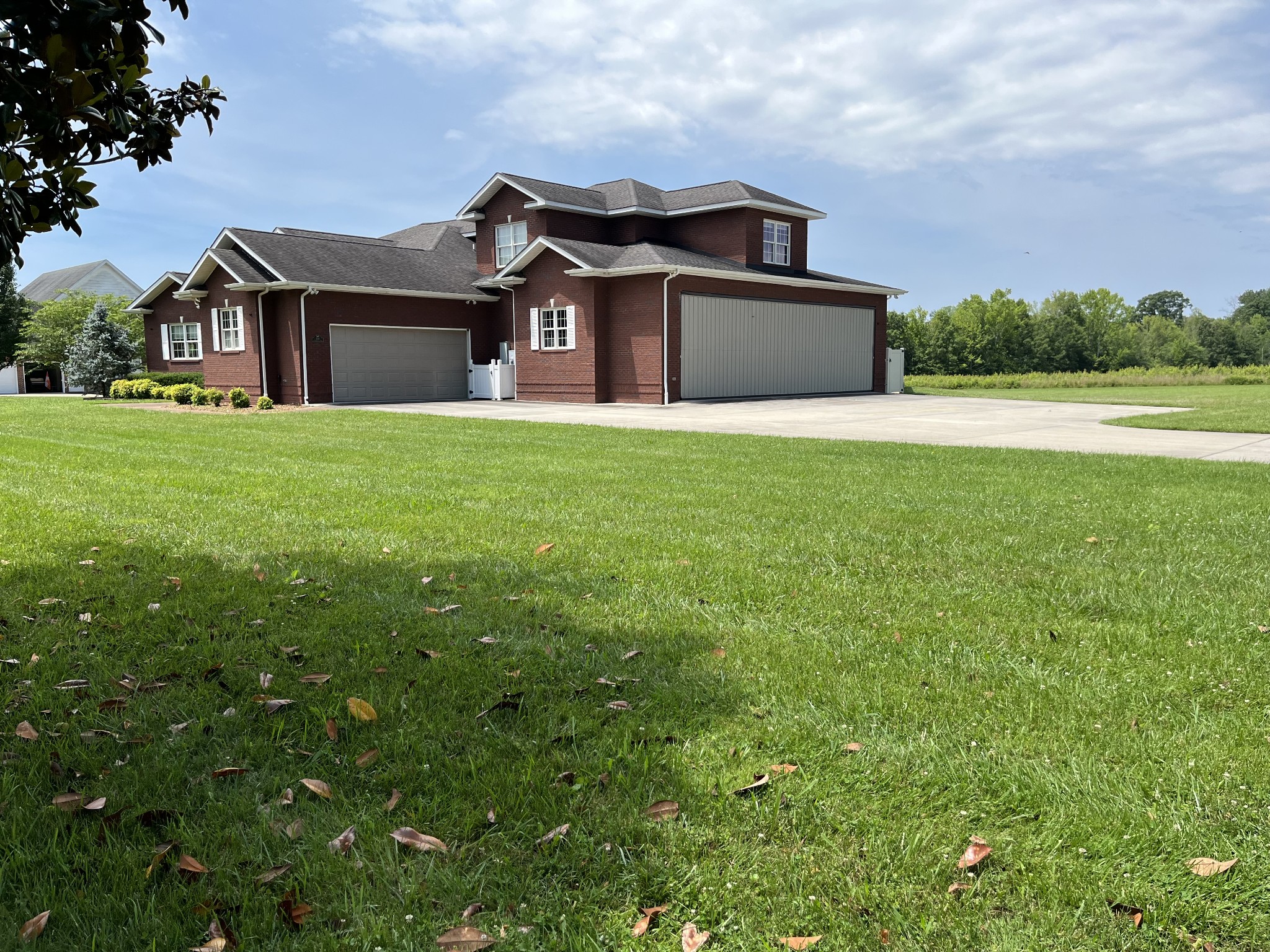 109 Chandelle Dr Property Photo 1