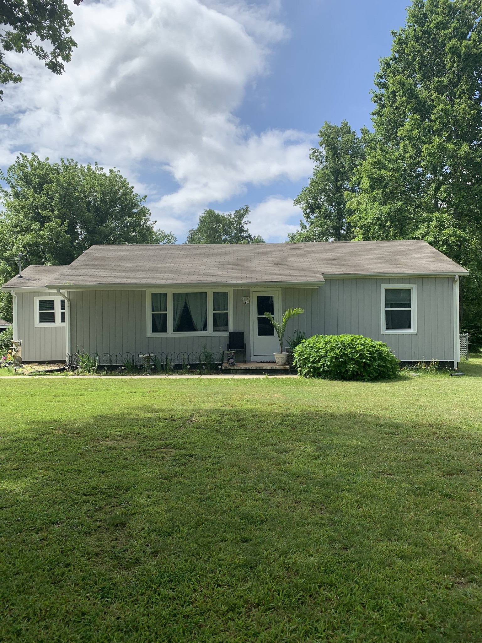 9912 Crossville Hwy Property Photo 1