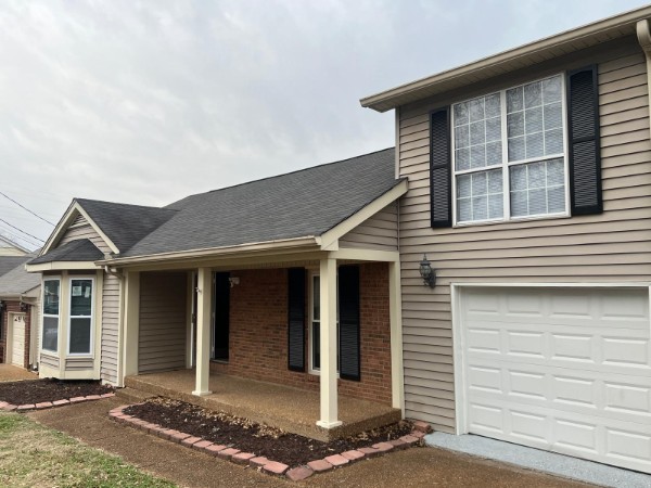 3300 Calais Cir Property Photo 1