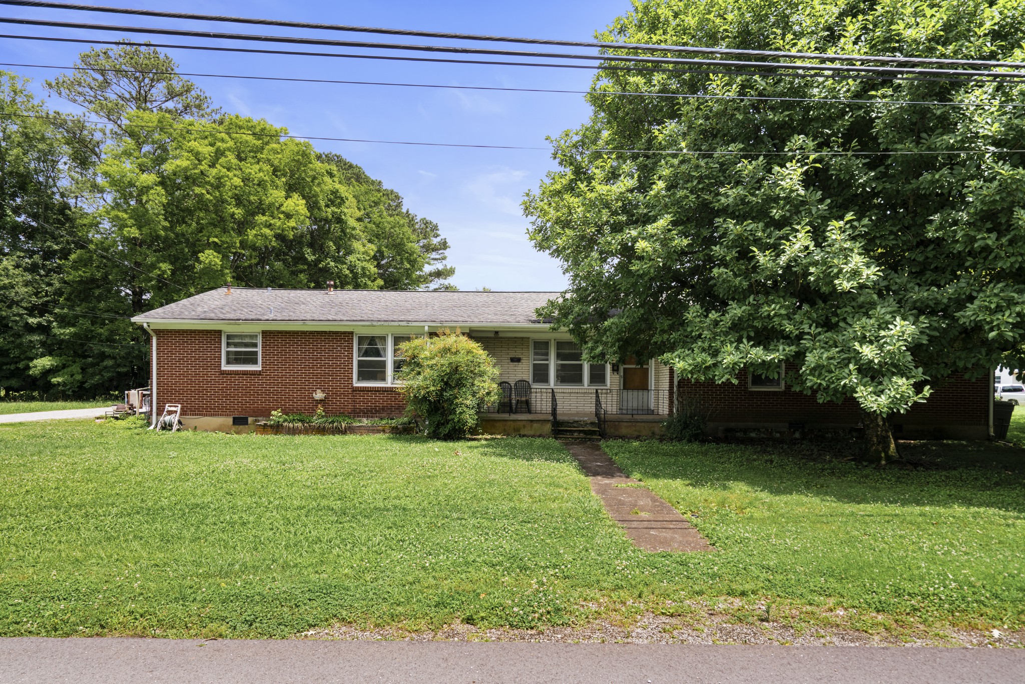 604 2nd Ave Property Photo 1