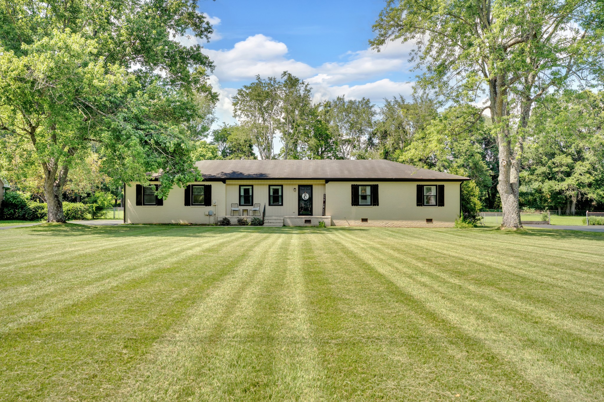 107 Lemont Ln