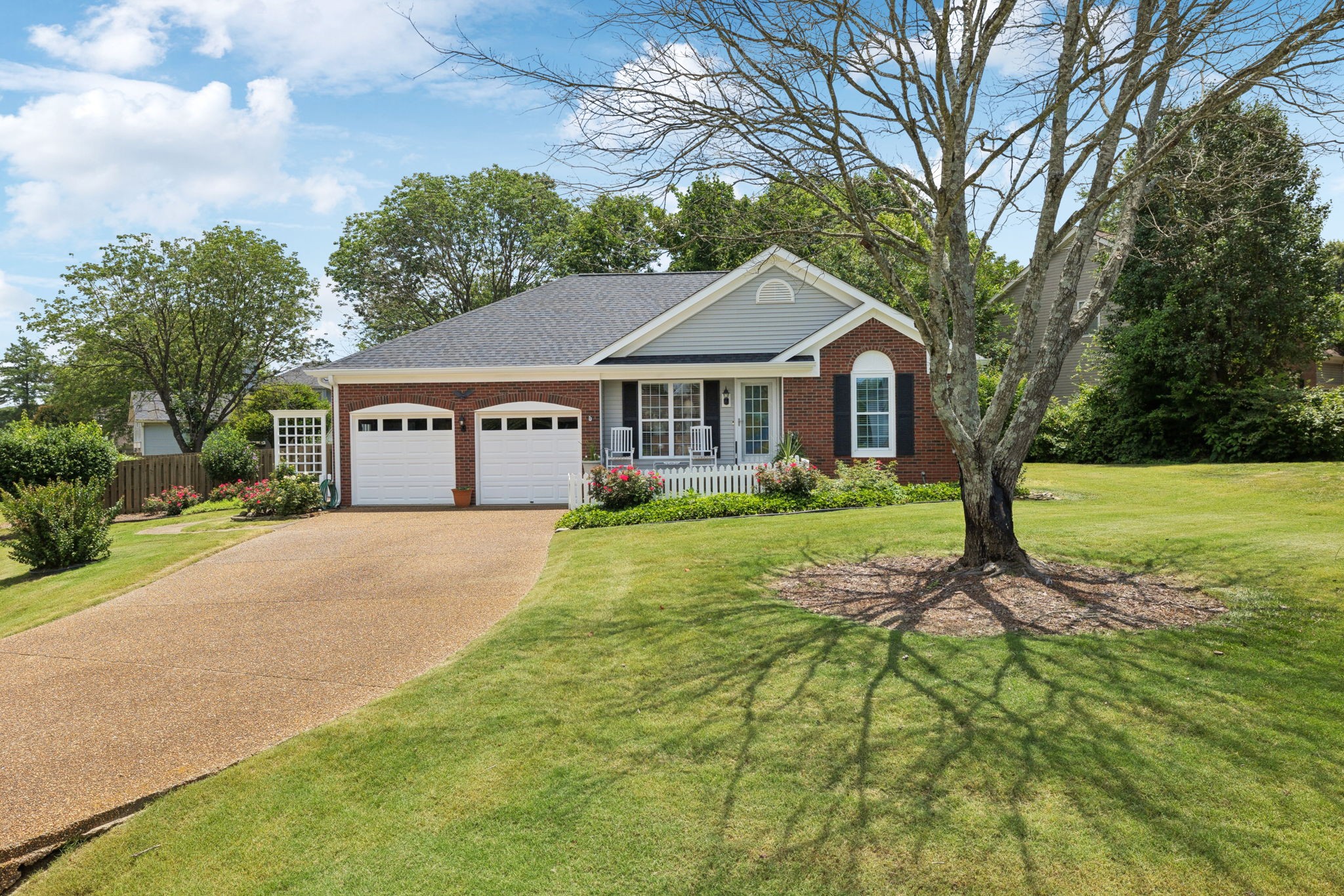 227 Riverbend Dr Property Photo 1