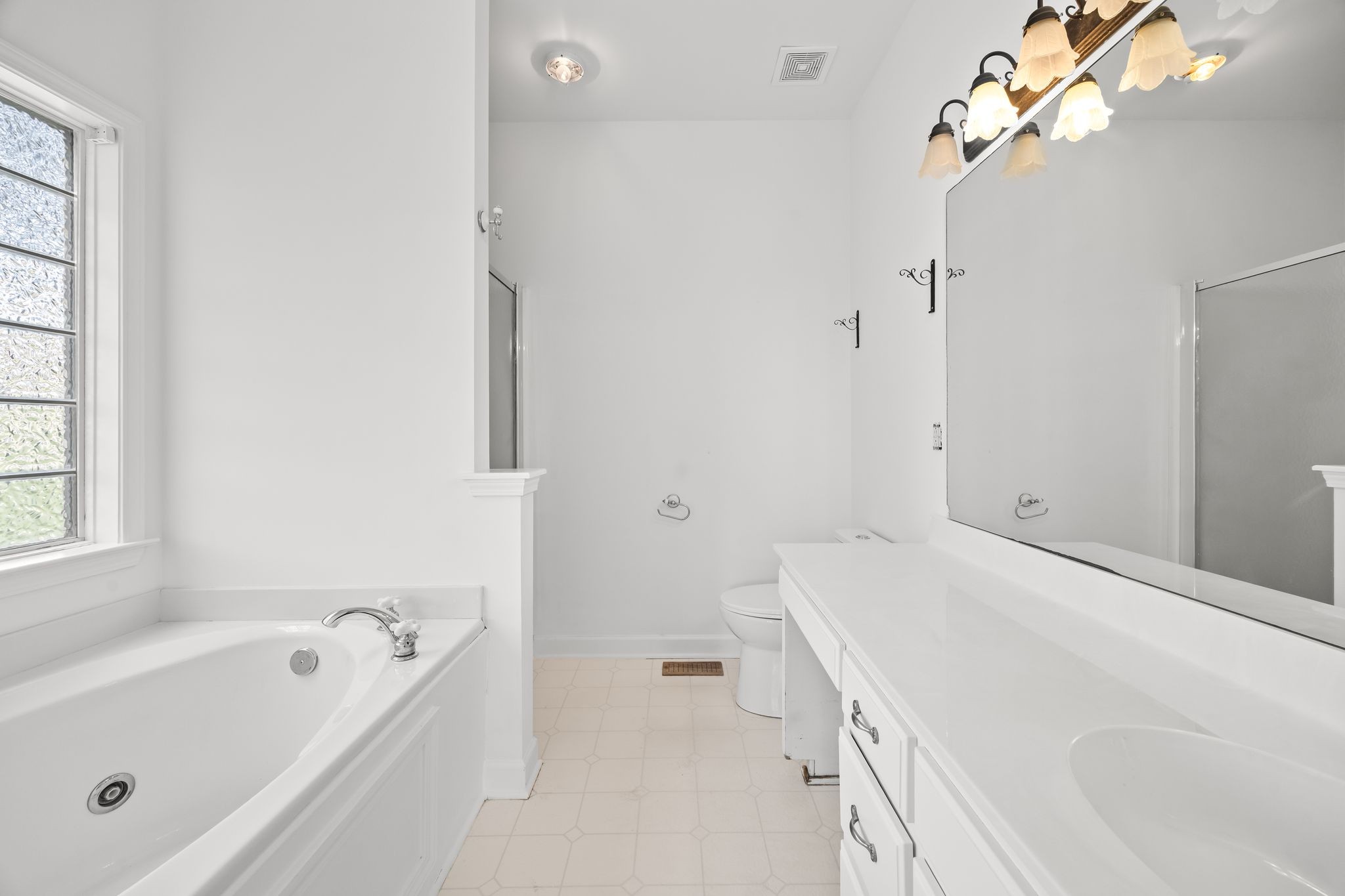 2821 Lafayette Dr Property Photo 17