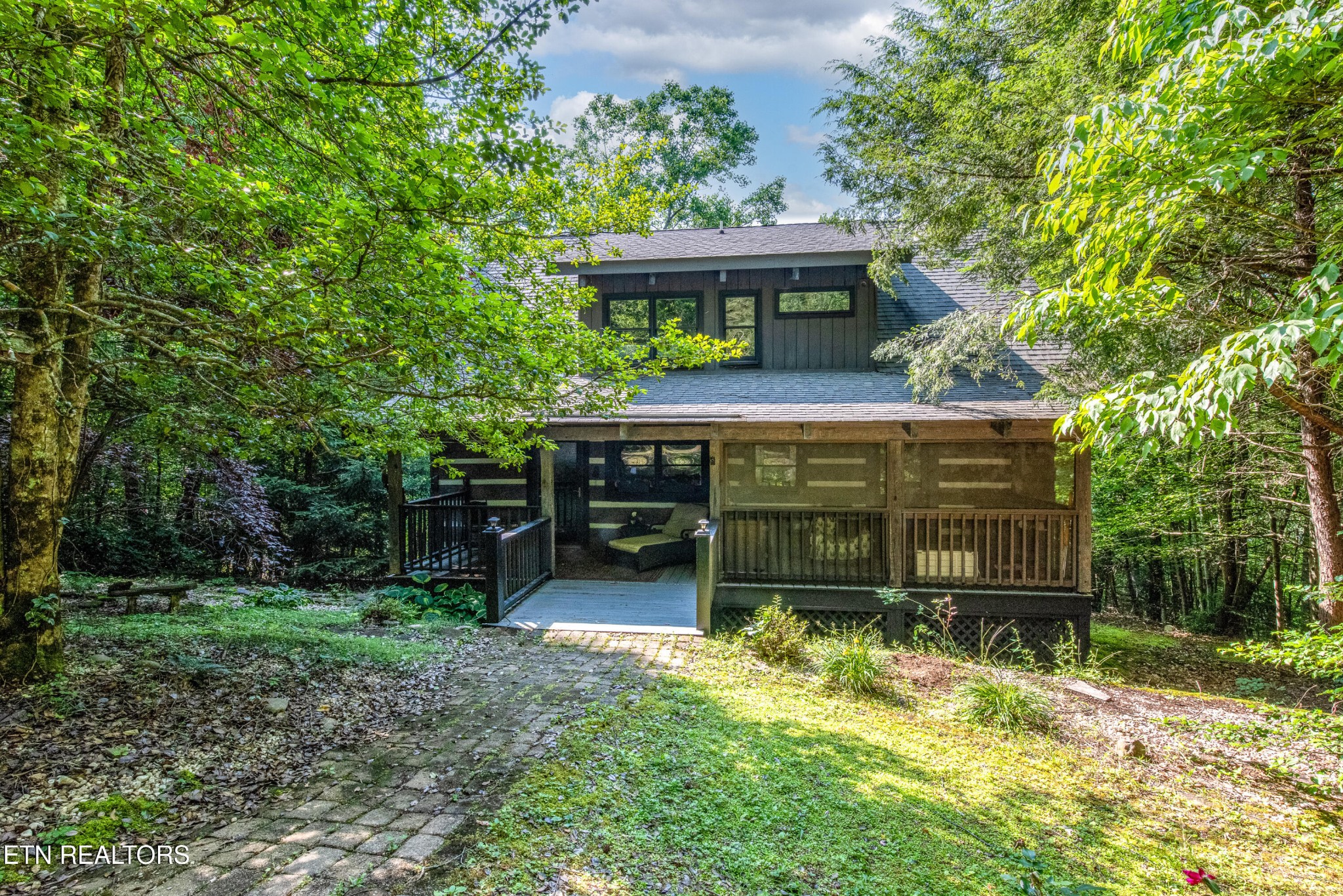 311 Domar Drive Property Photo 1