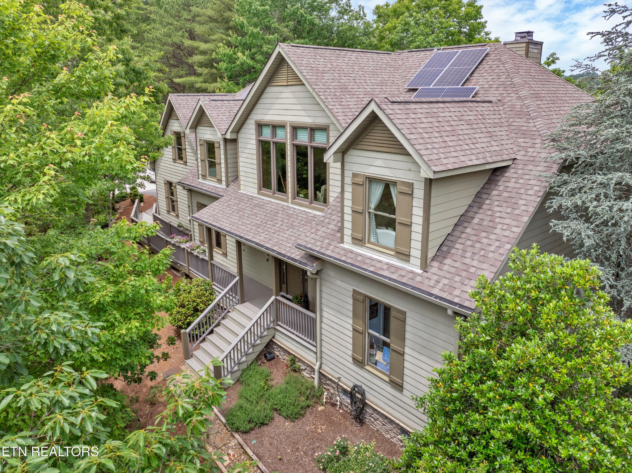 670 Hawk View Drive