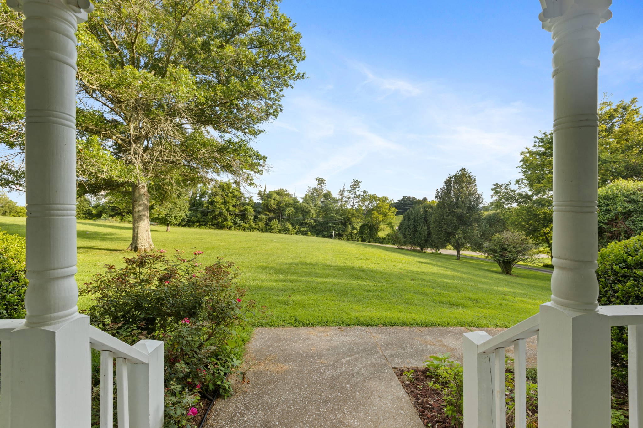 5615 Hickory Ridge Rd Property Photo 3