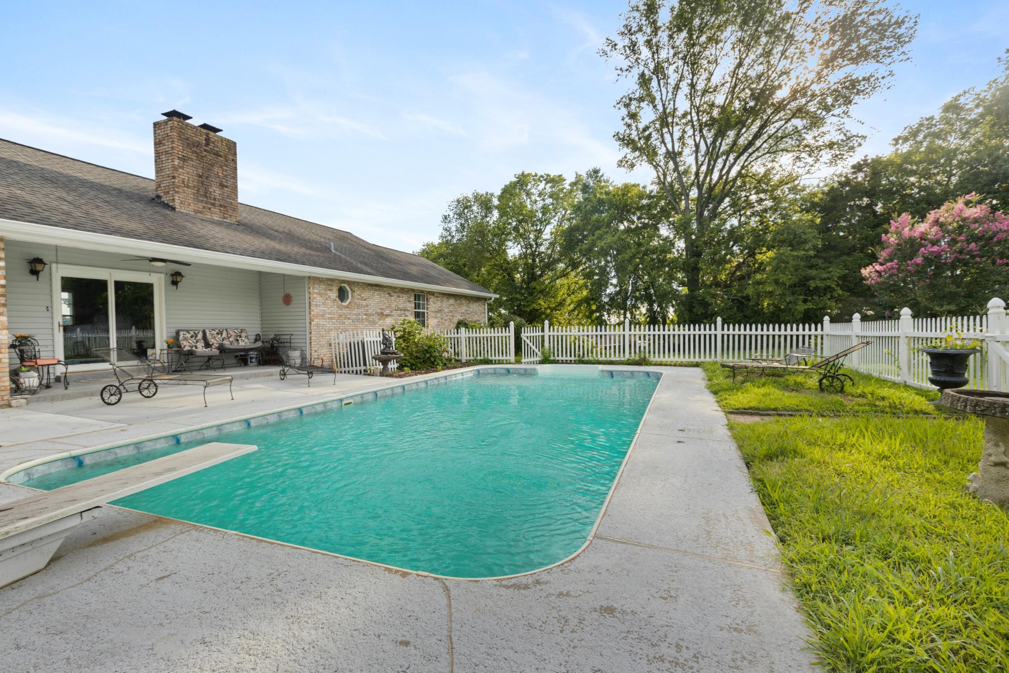 5615 Hickory Ridge Rd Property Photo 5