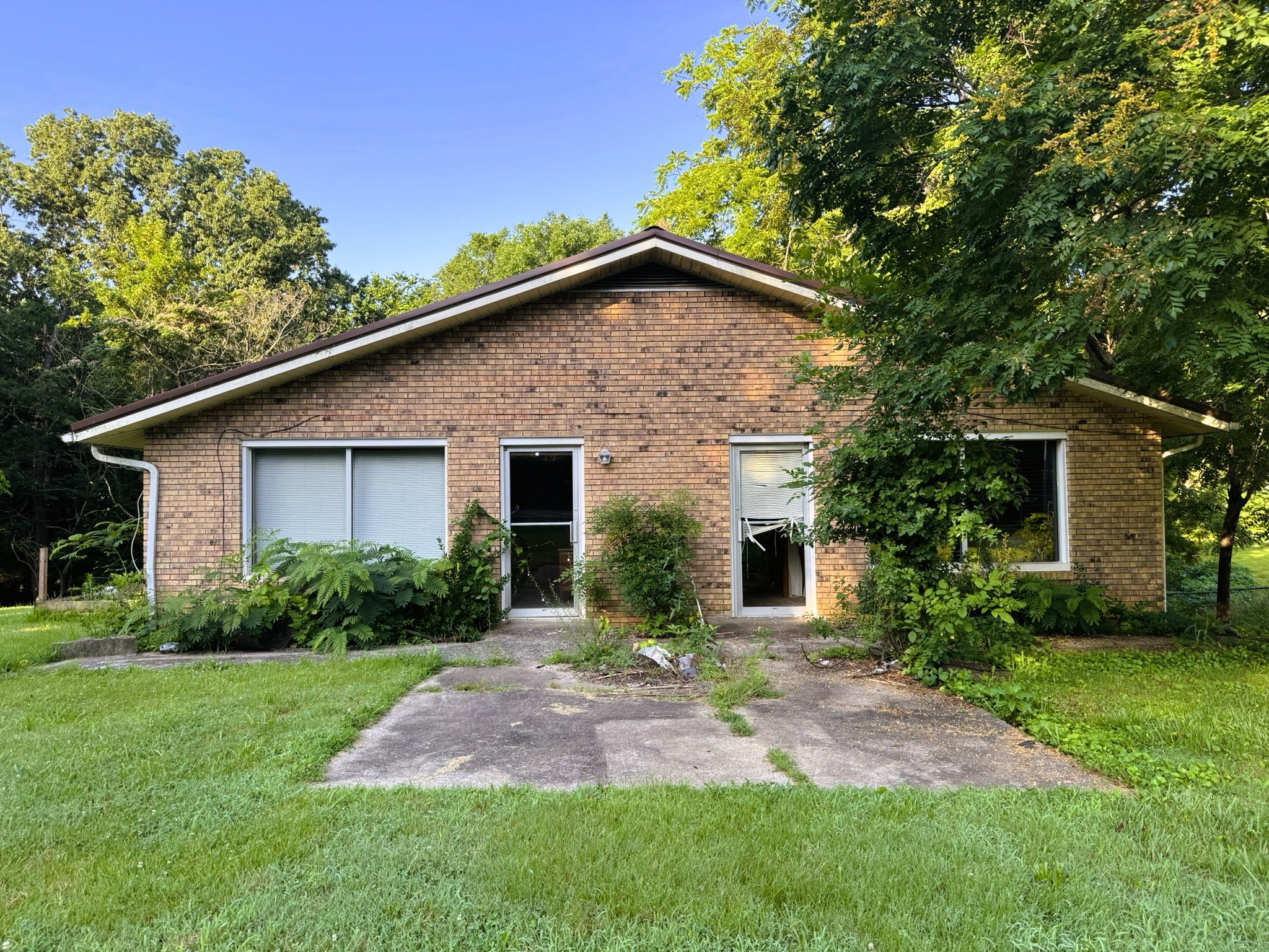 3023 Highway 120 Property Photo 1