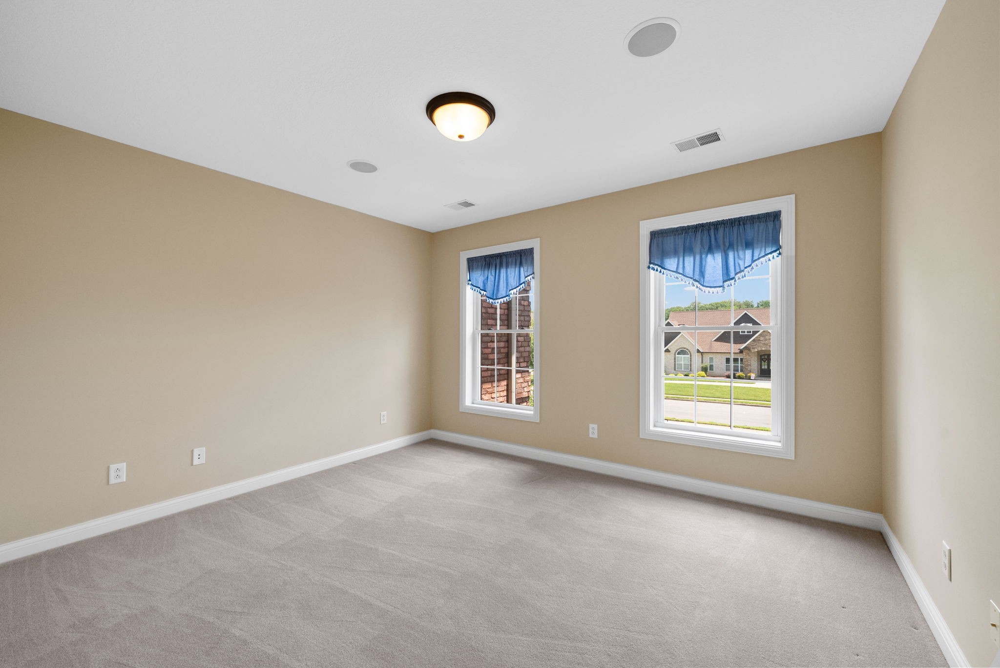 306 Gray Hawk Trl Property Photo 32