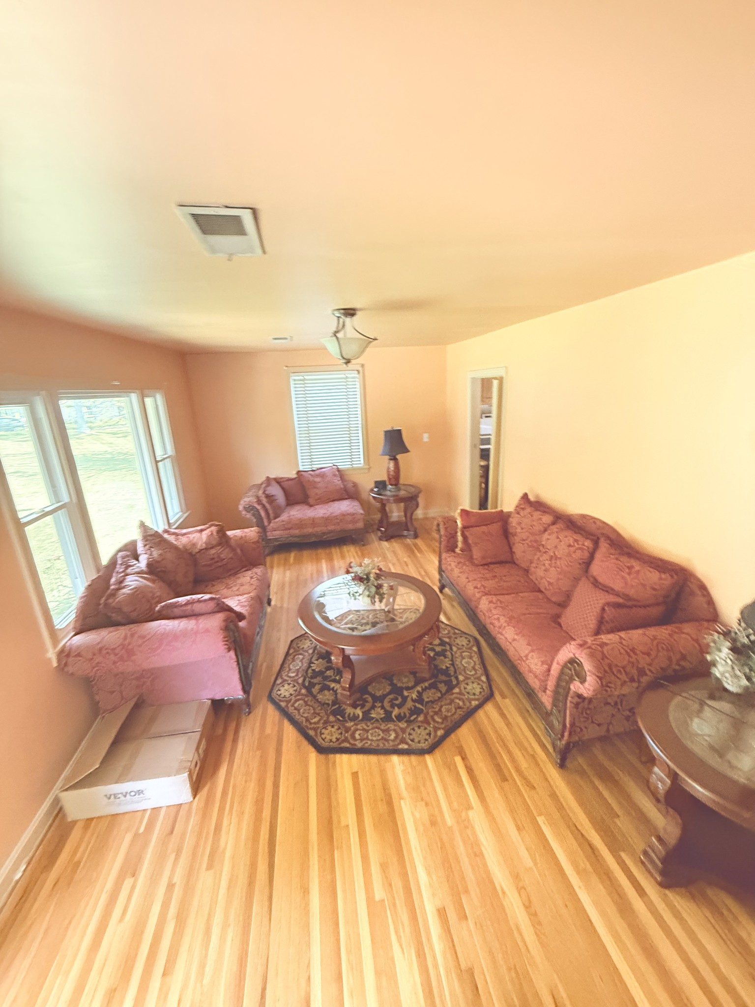512 Vinson Dr Property Photo 5
