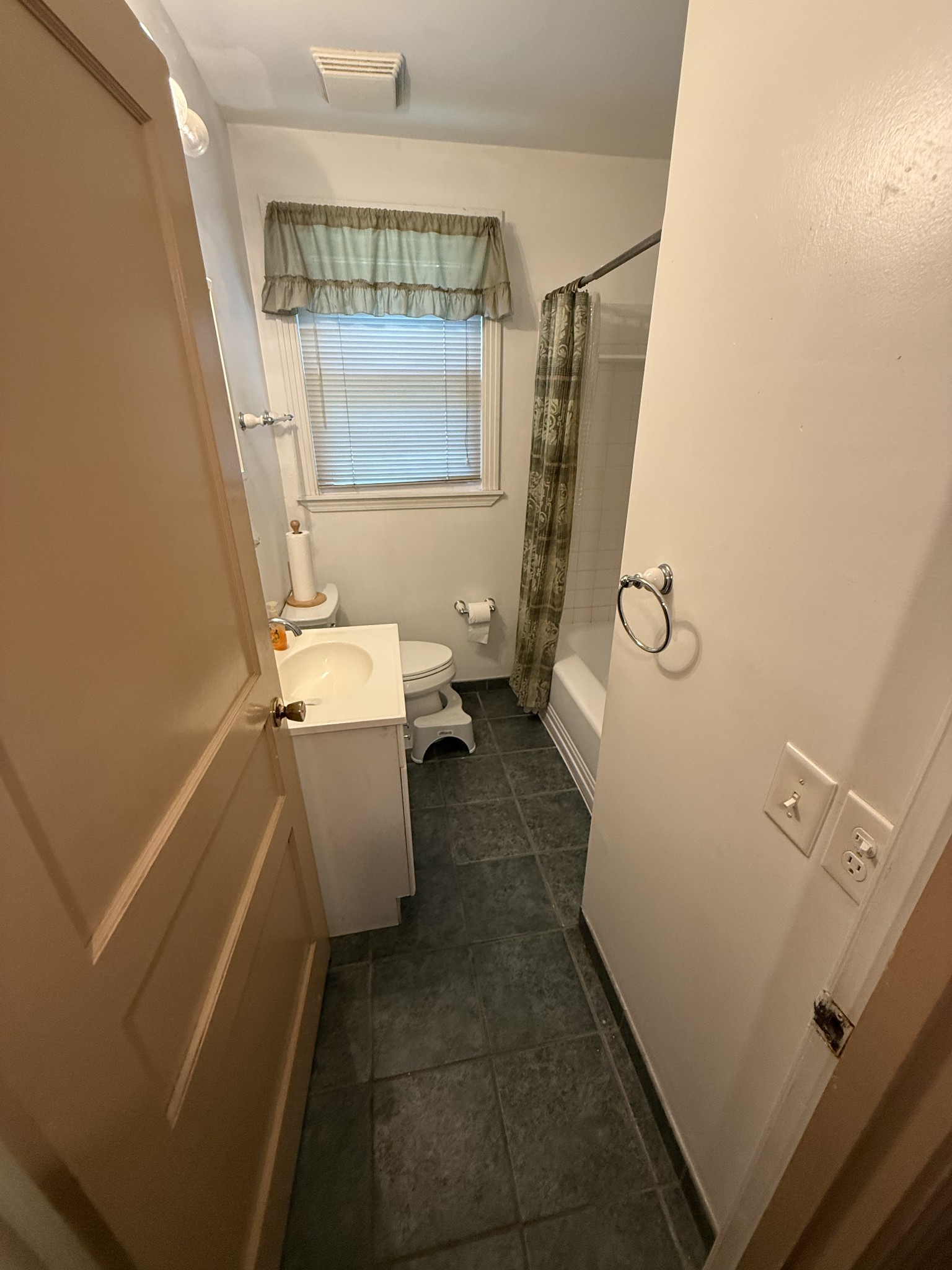 512 Vinson Dr Property Photo 21