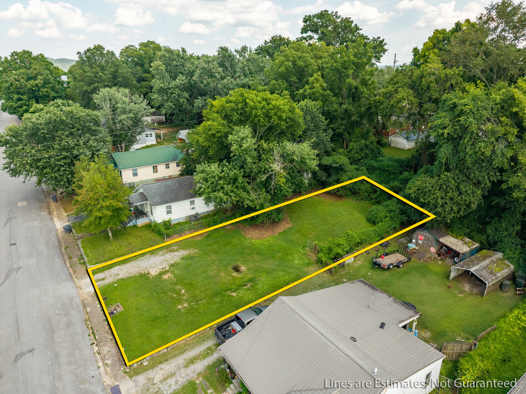 1002 College St, W Property Photo 1
