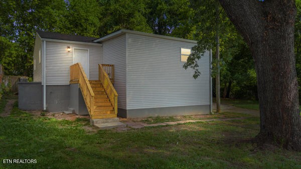 1529 Delaware Ave Property Photo 1