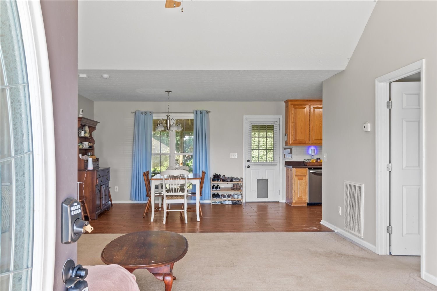 19 Pebble Creek Dr Property Photo 6