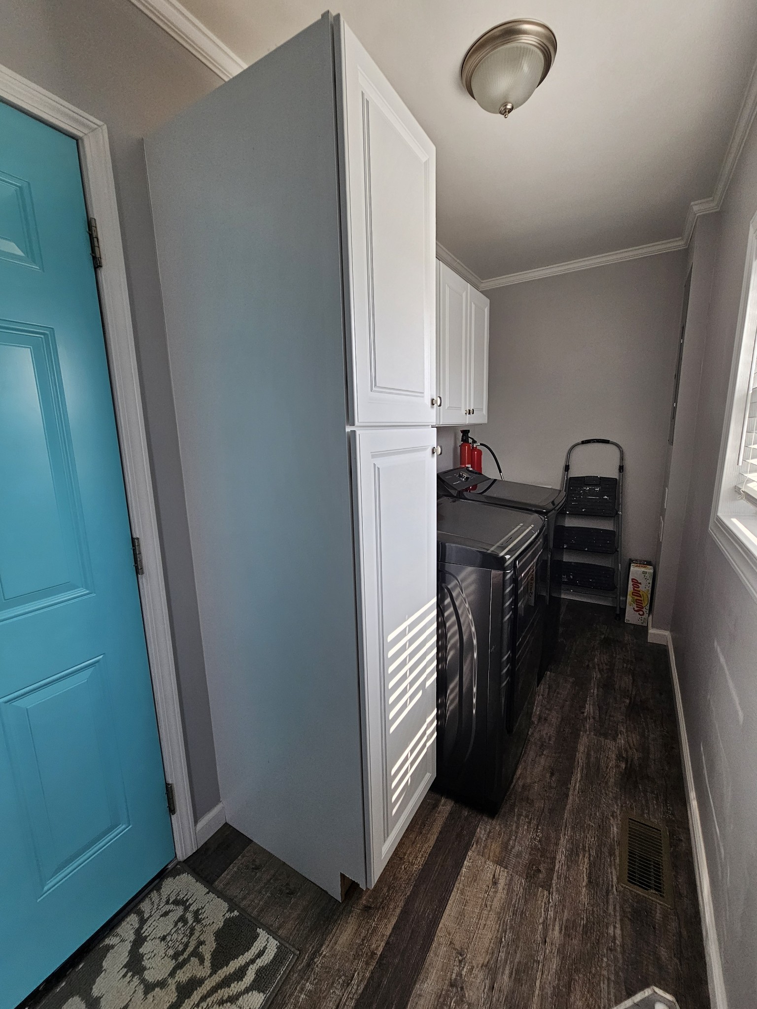 815 1st Ave Property Photo 9