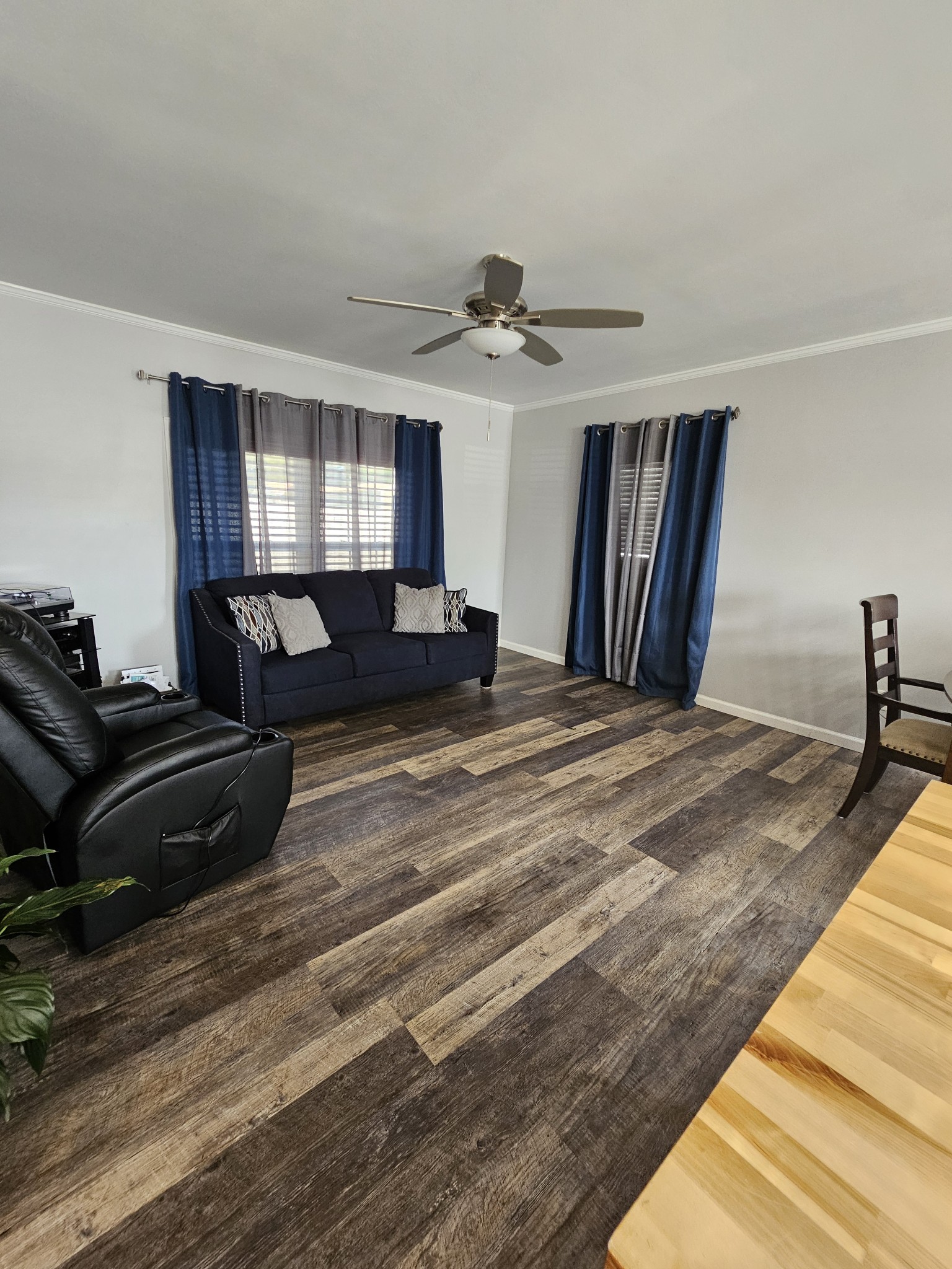 815 1st Ave Property Photo 15