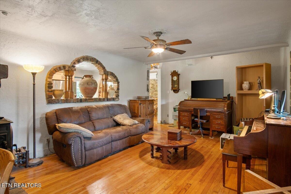 103 Baltimore Drive Property Photo 6