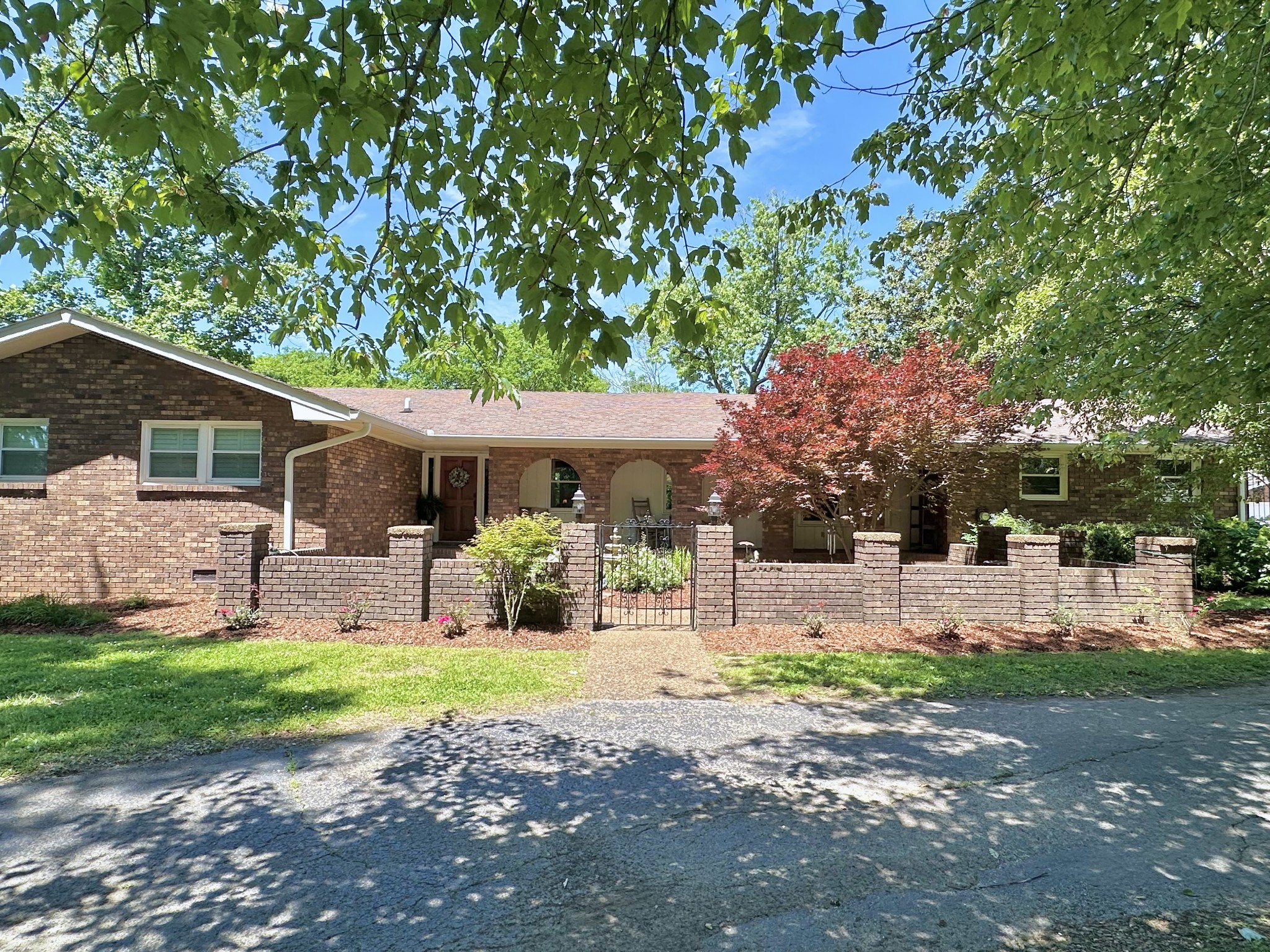 204 Bluegrass Dr Property Photo 1