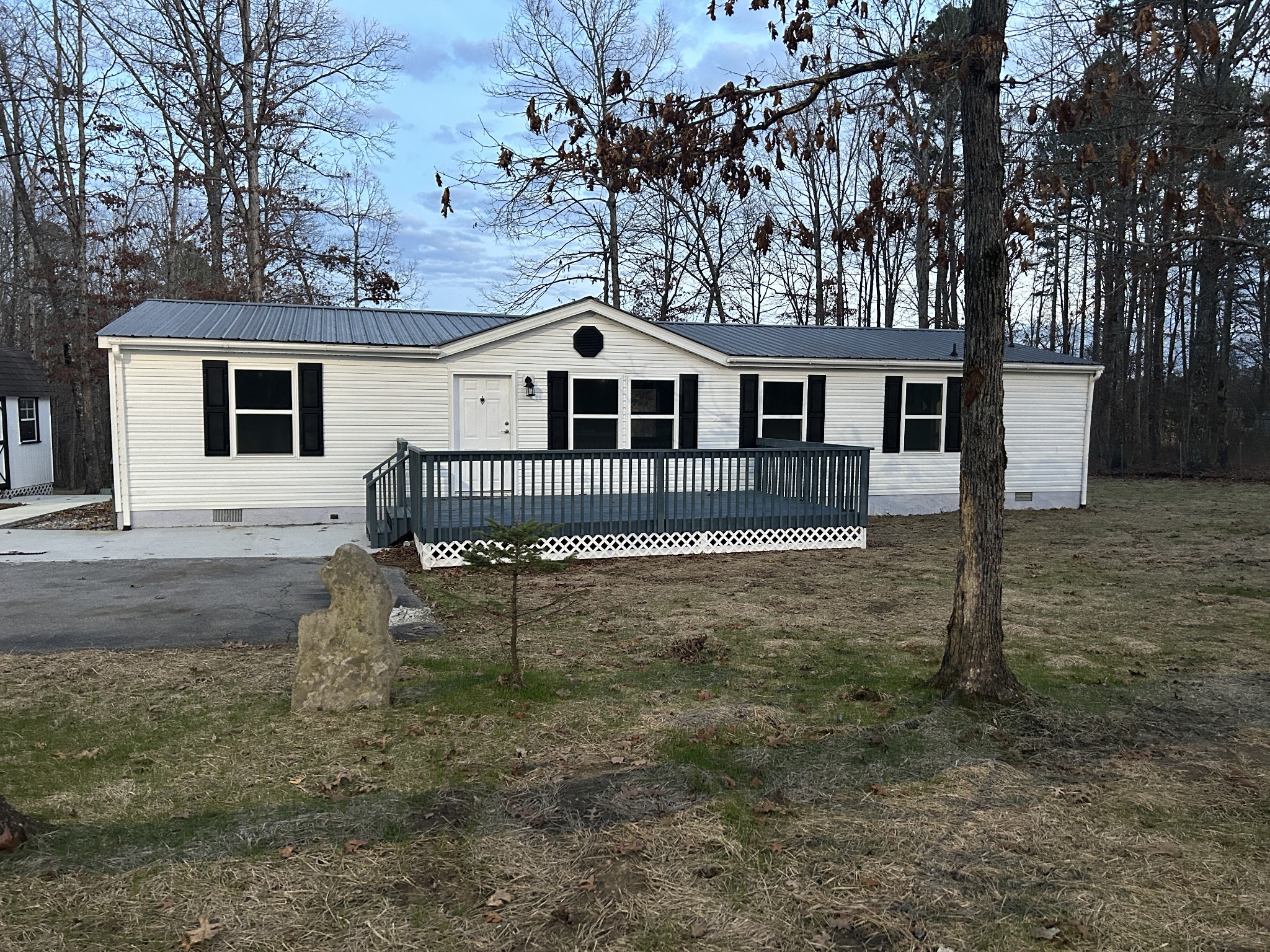 936 Pioneer Rd Property Photo 1
