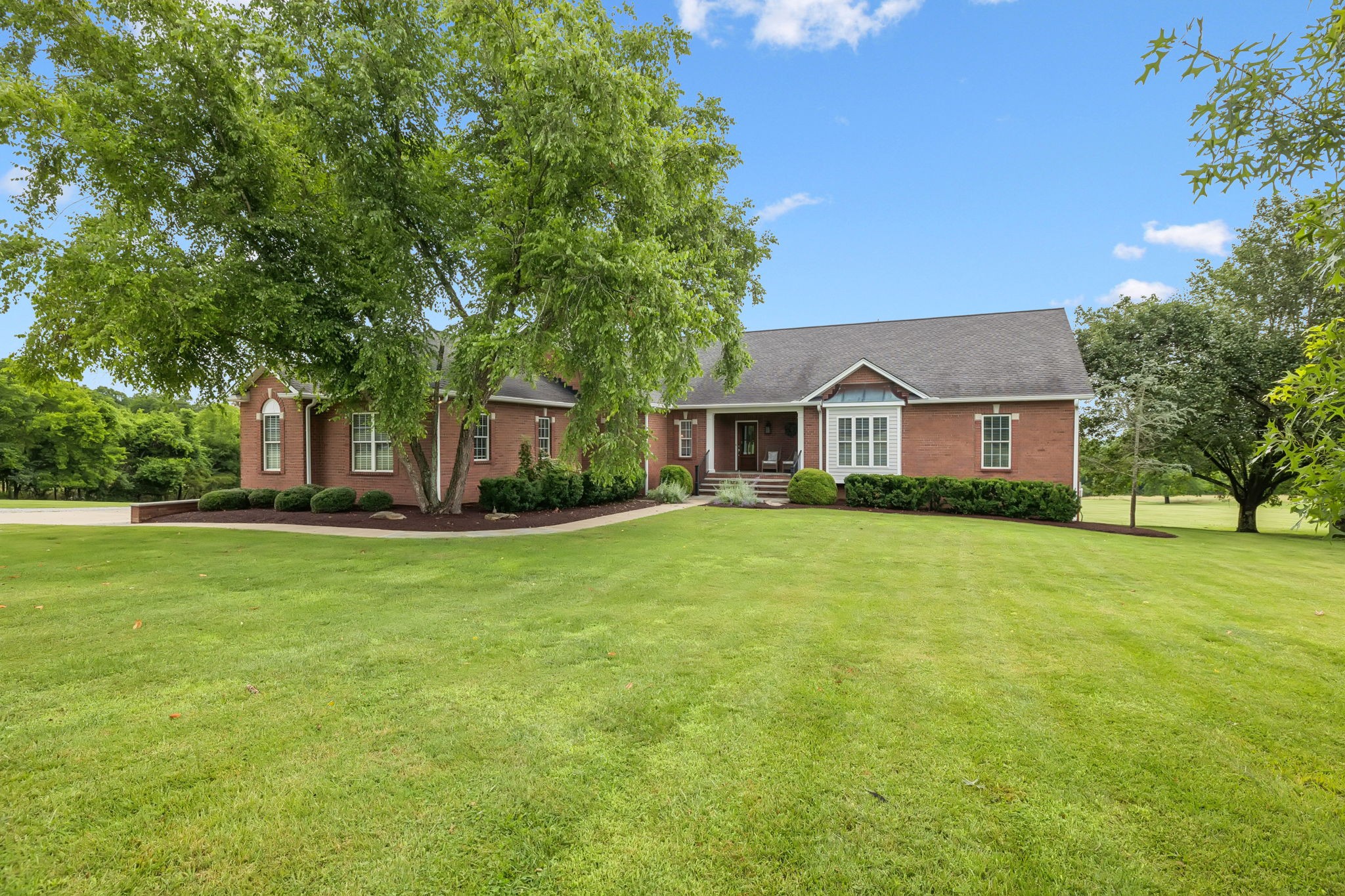 1731 Hudson Rd Property Photo 1