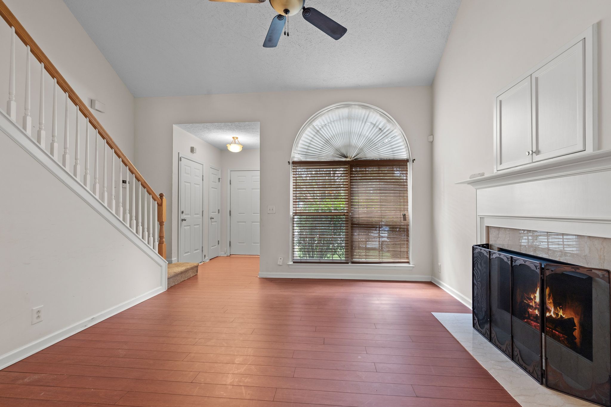 413 Ashby Pl Property Photo 6