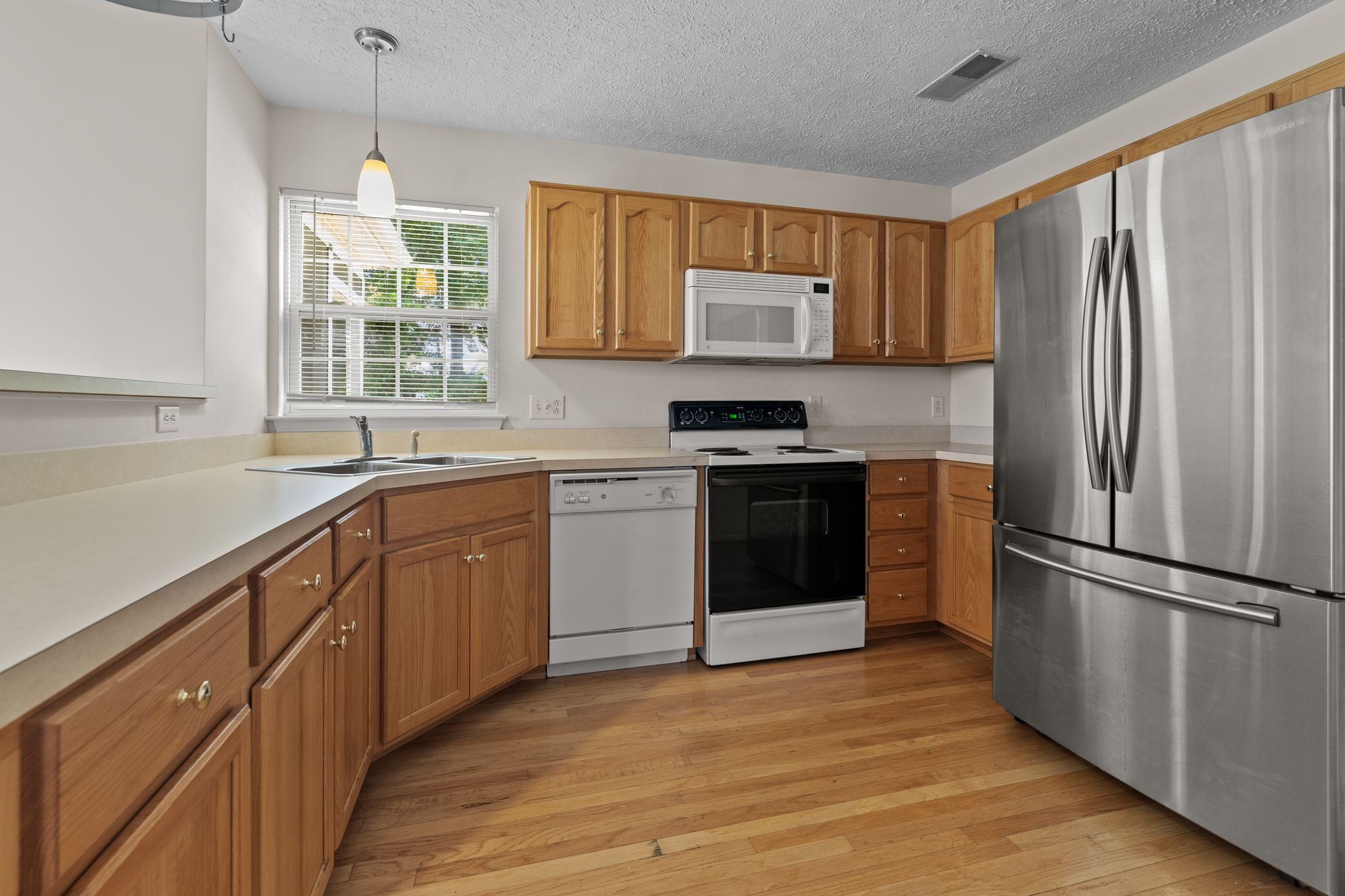413 Ashby Pl Property Photo 10