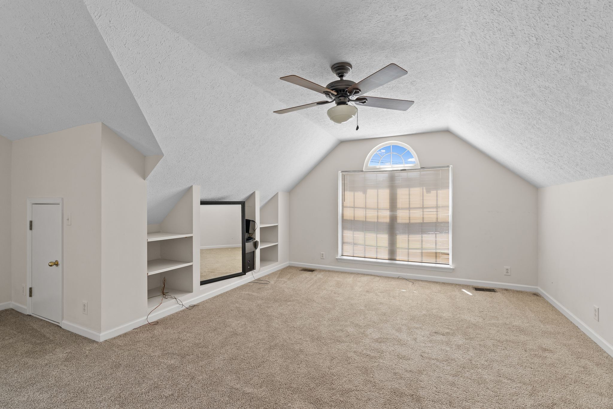 413 Ashby Pl Property Photo 20
