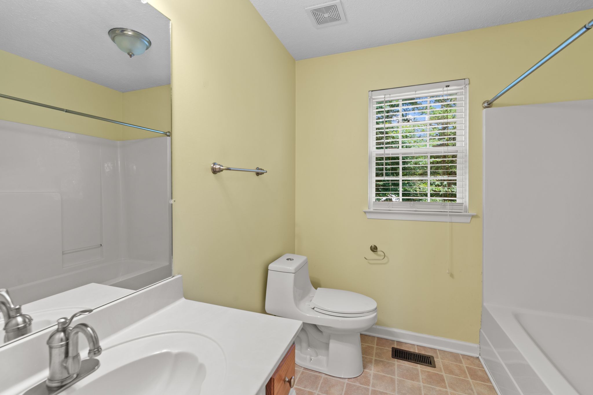 413 Ashby Pl Property Photo 22