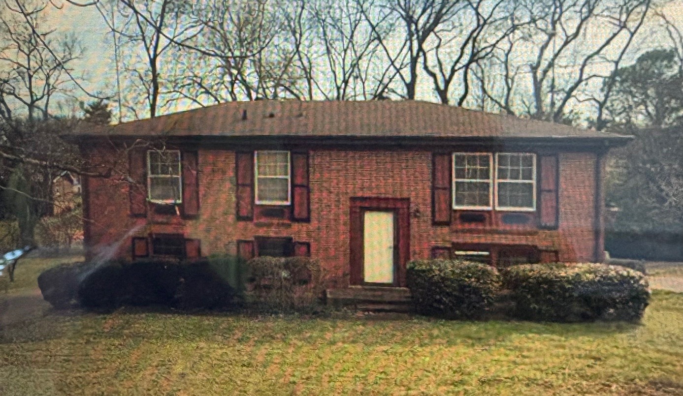 5009 Bonnameade Dr Property Photo
