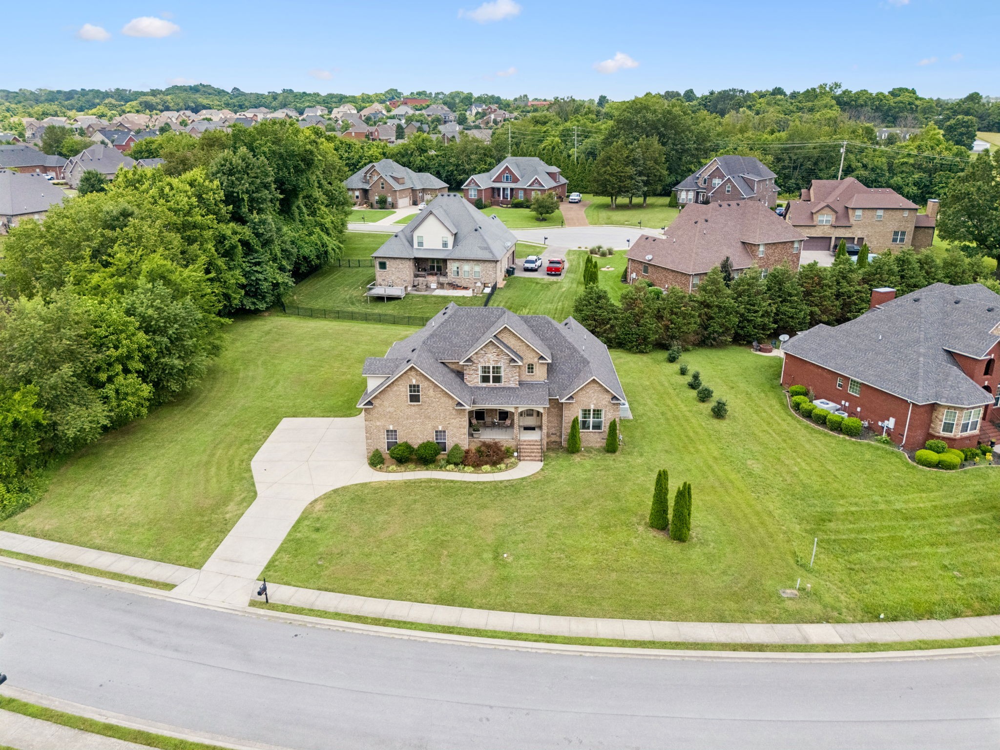 2028 Martins Bend Dr Property Photo 1