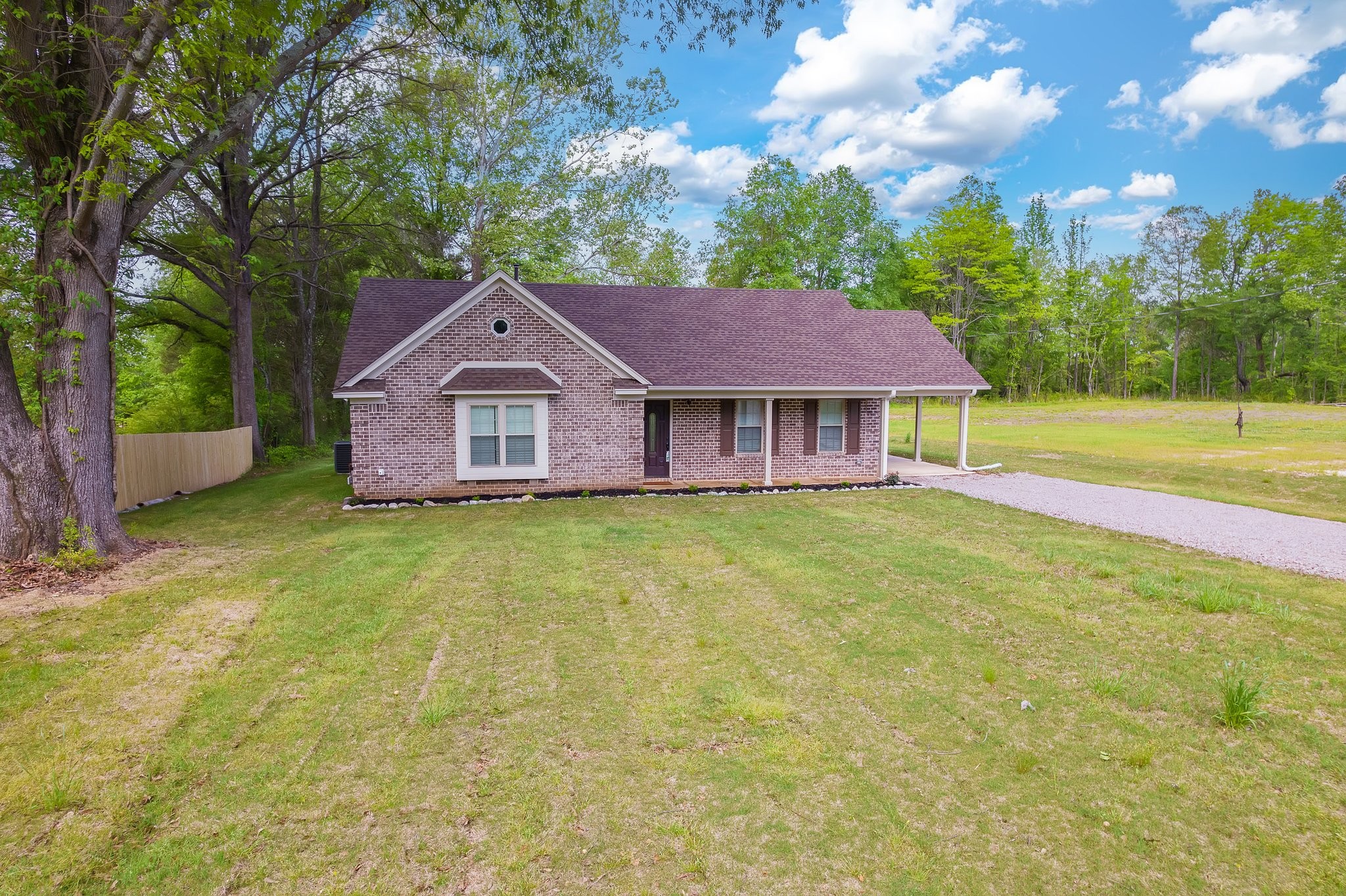 461 Summit Rd Property Photo 1
