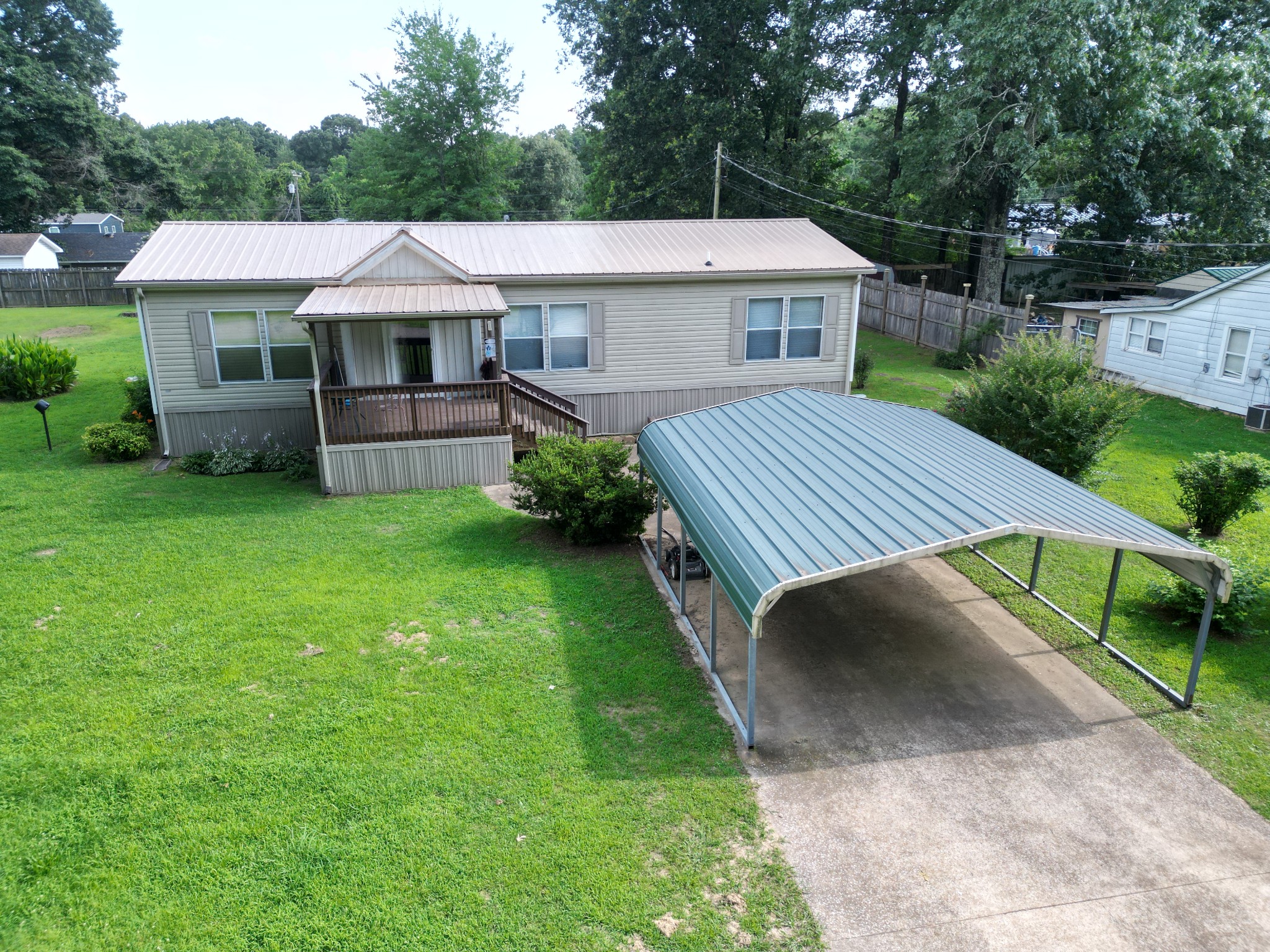 411 W Martin Rd Property Photo 1