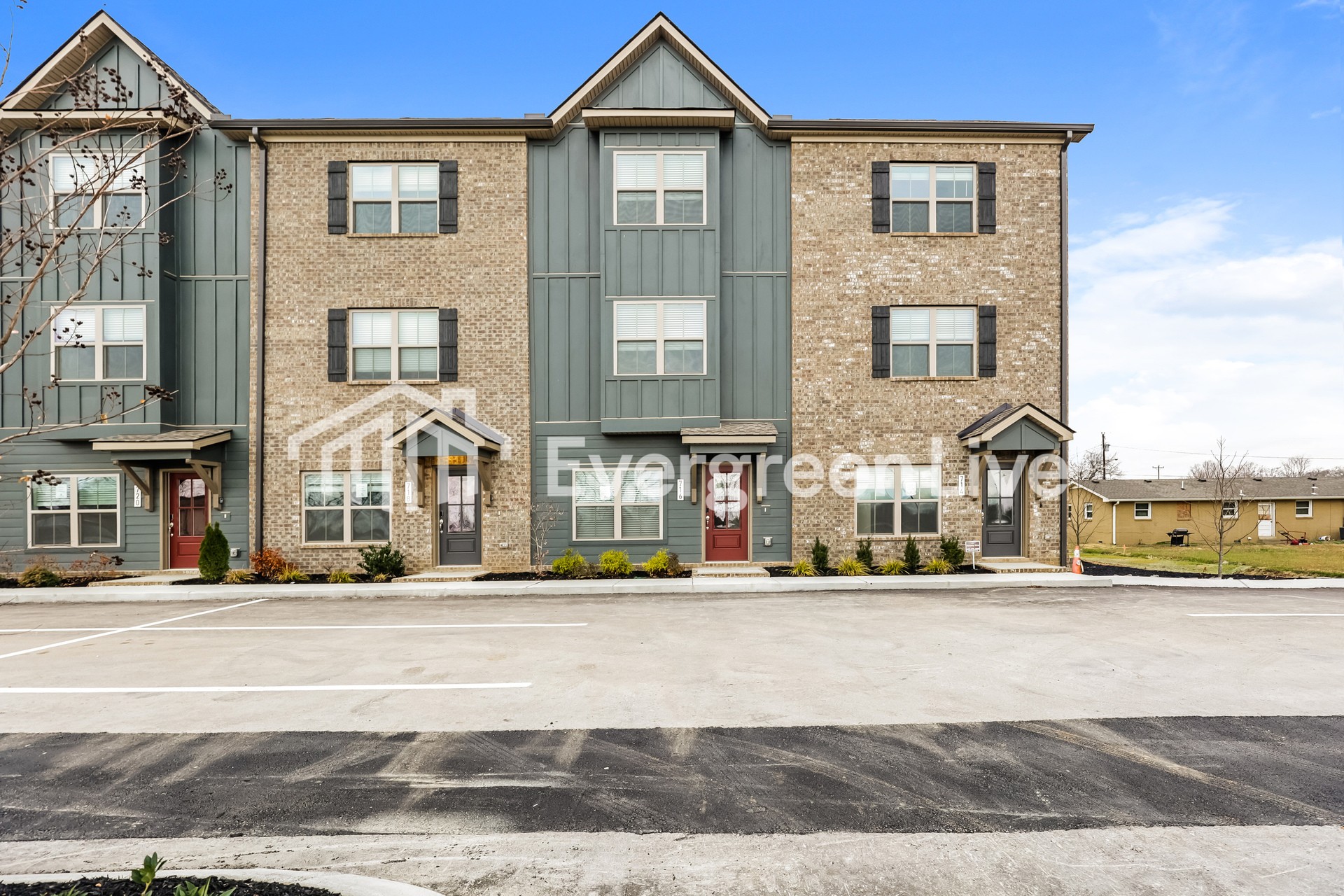 716 Elkins Dr Property Photo 1
