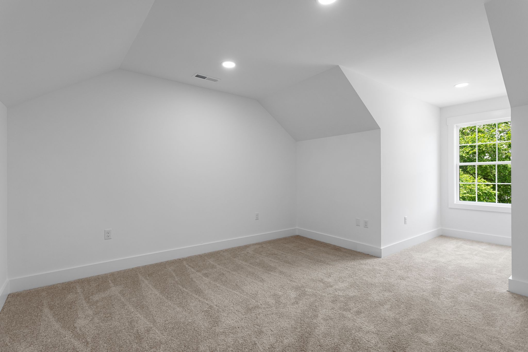 215 5th Ave, N Property Photo 24