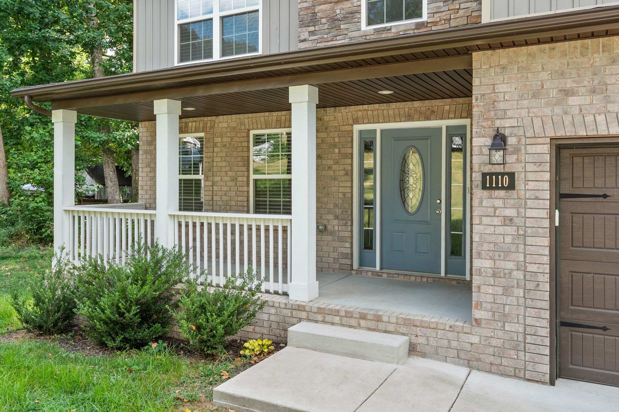 1110 Stonebrook Drive Property Photo 4